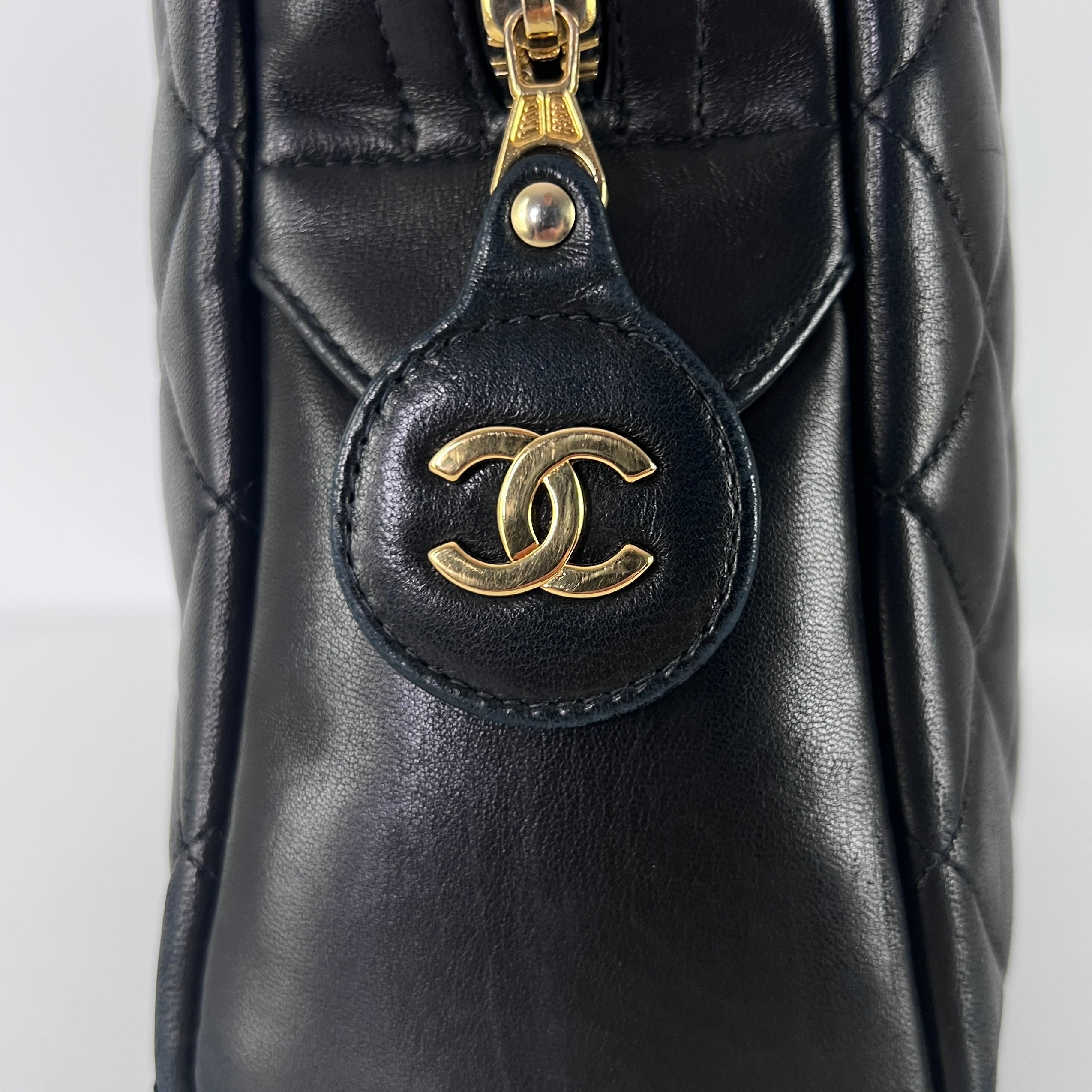 Sac à main CHANEL Shopping cuir noir