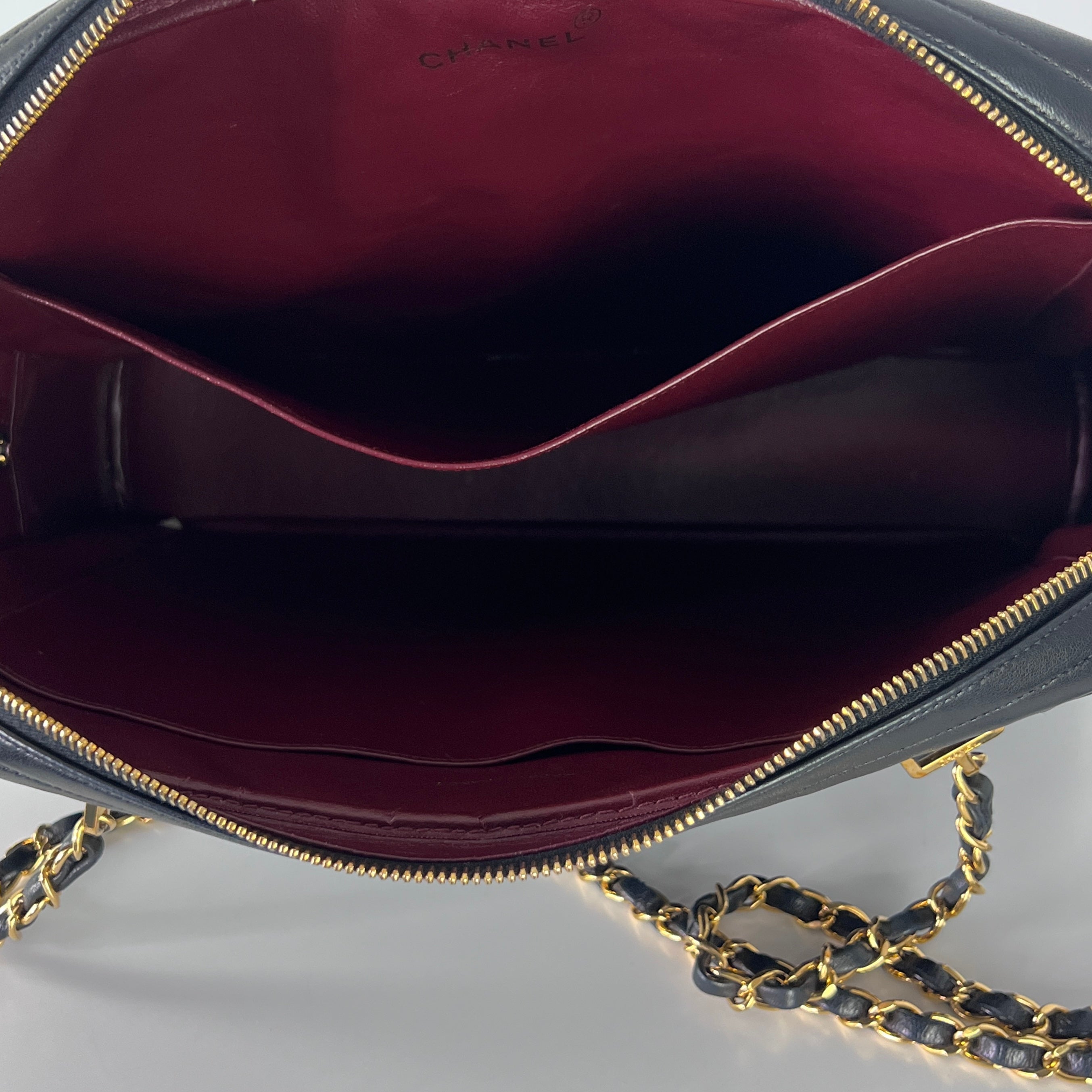 Sac à main CHANEL Shopping cuir noir