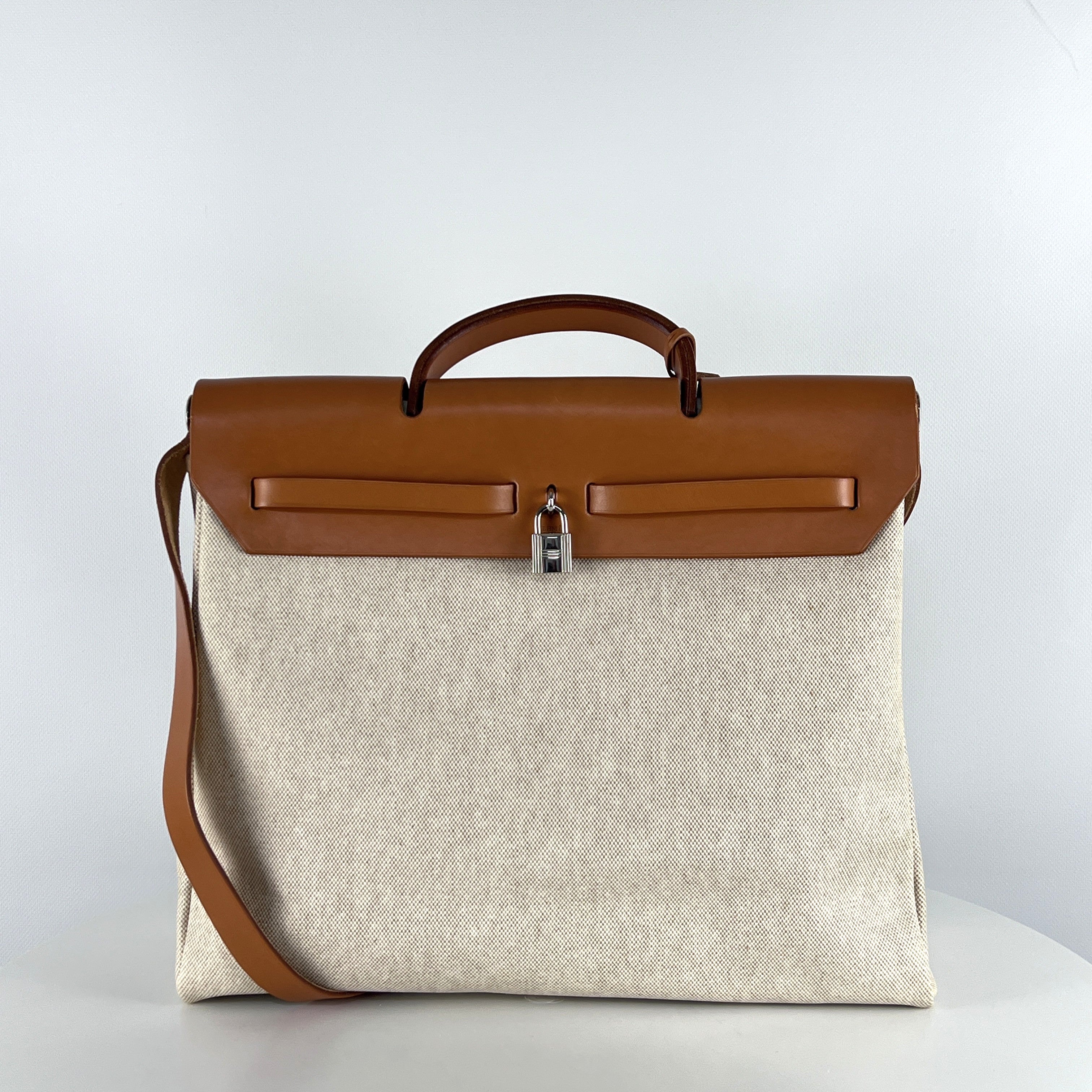 Sac à main HERMES Herbag toile et cuir marron