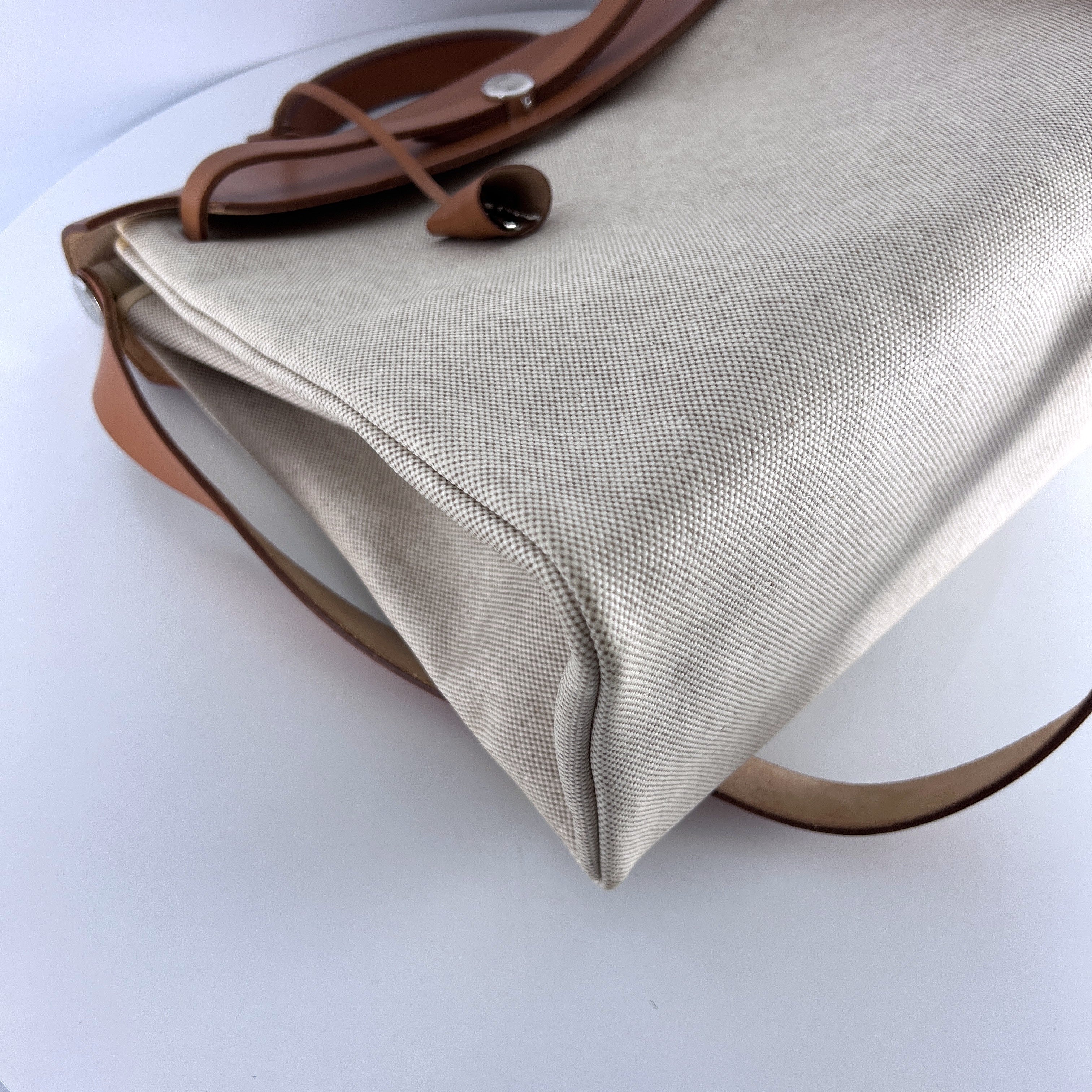 Sac à main HERMES Herbag toile et cuir marron