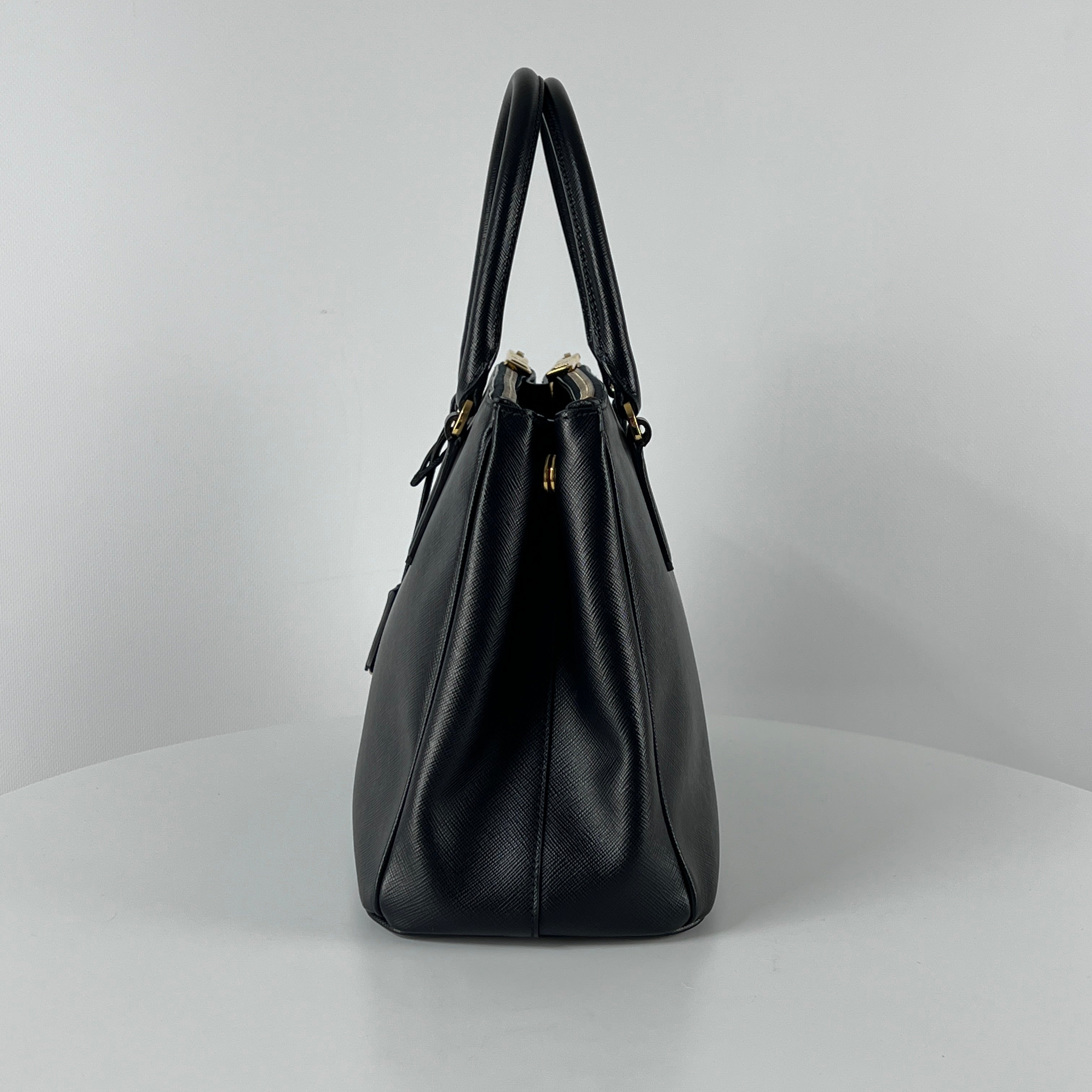 Sac à main PRADA Galleria cuir noir