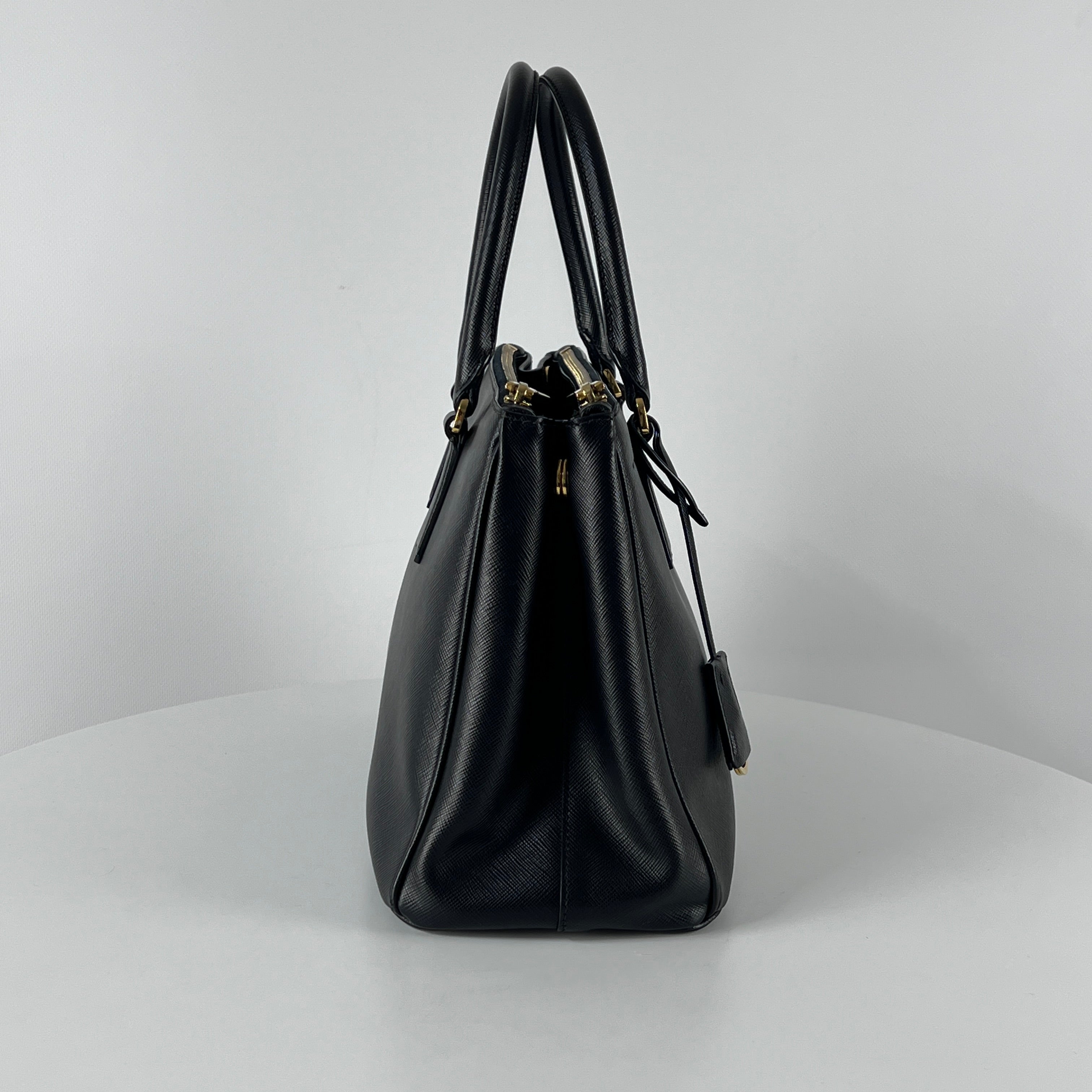 Sac à main PRADA Galleria cuir noir