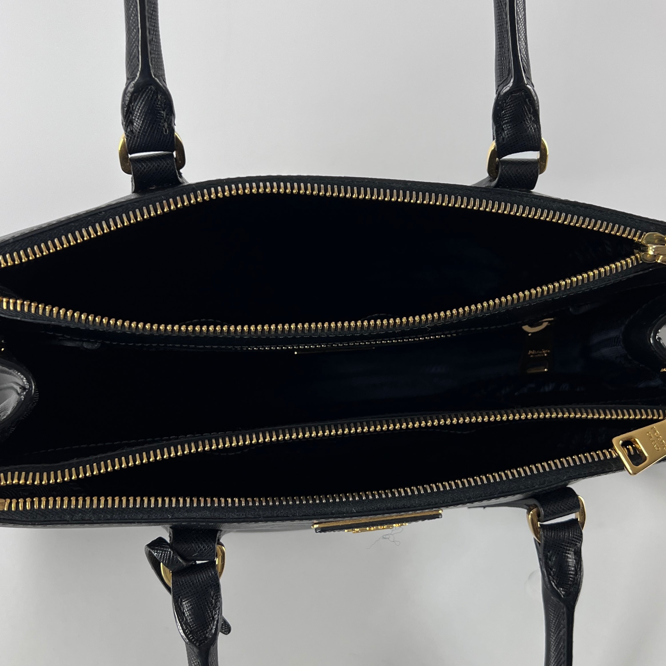 Sac à main PRADA Galleria cuir noir