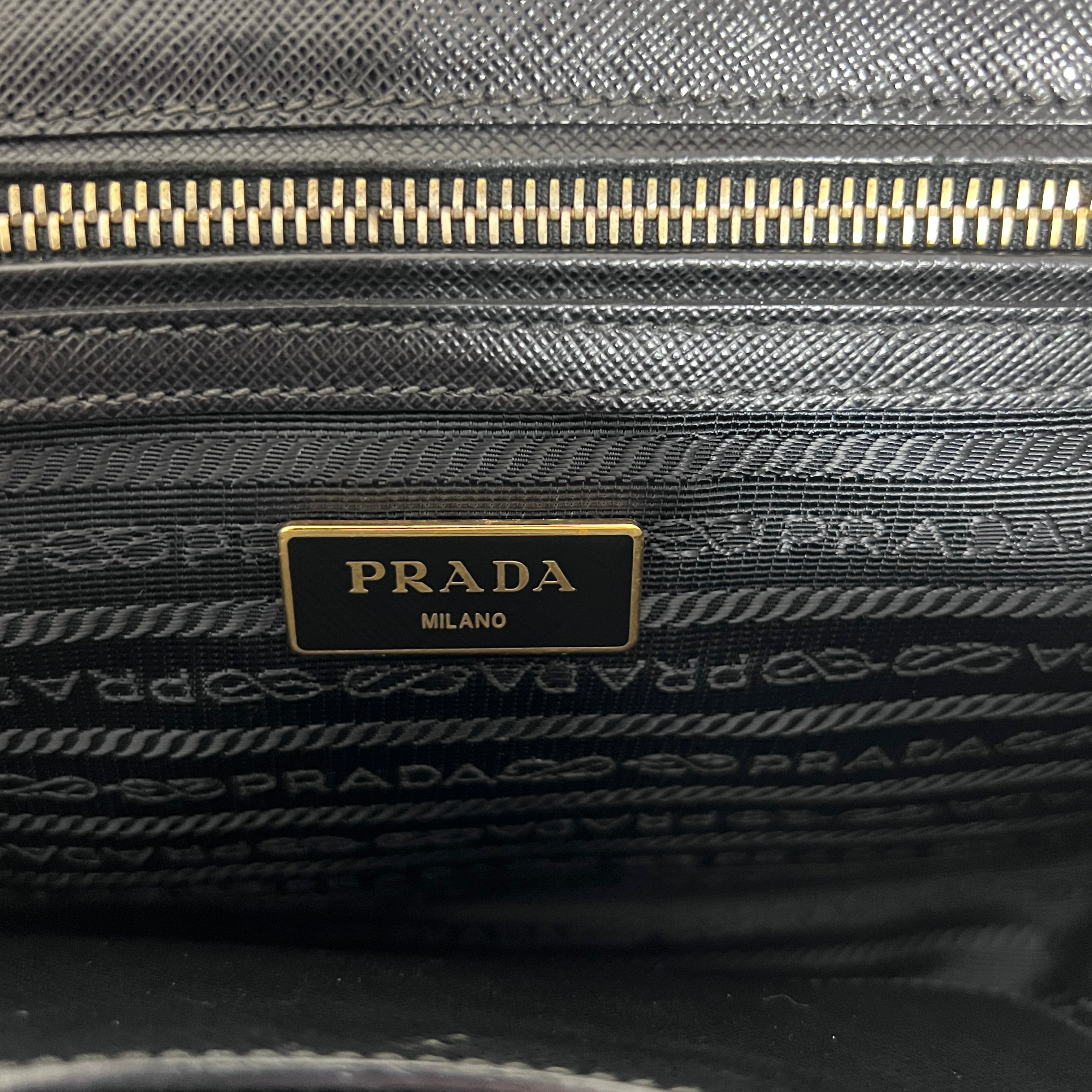 Sac à main PRADA Galleria cuir noir