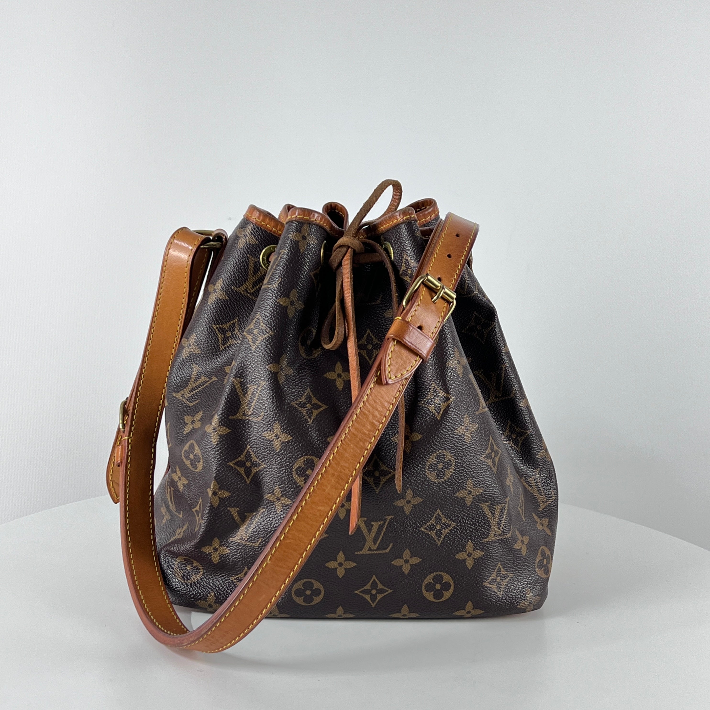 Sac à main LOUIS VUITTON Noé toile et cuir marron