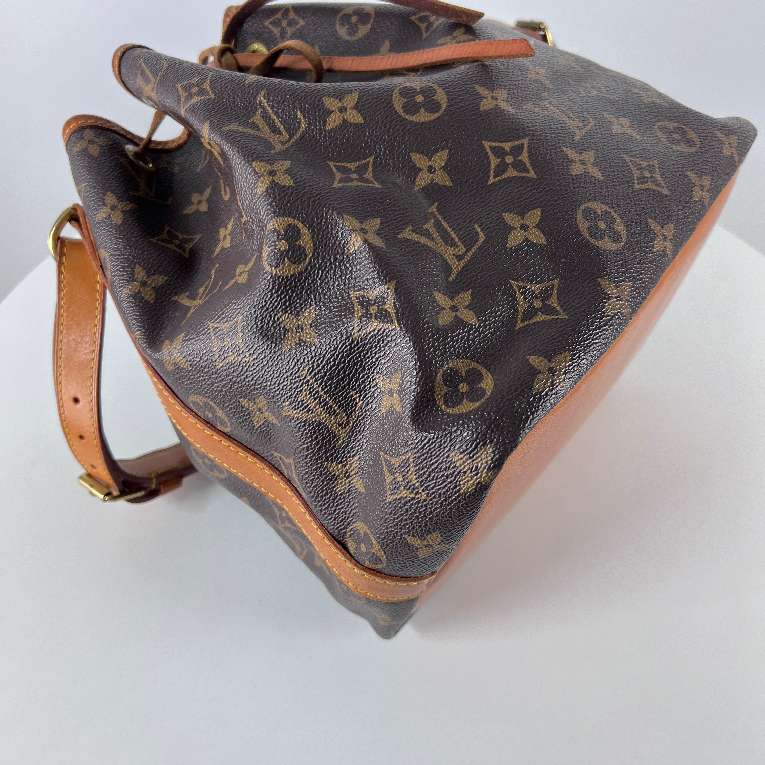 Sac à main LOUIS VUITTON Noé toile et cuir marron
