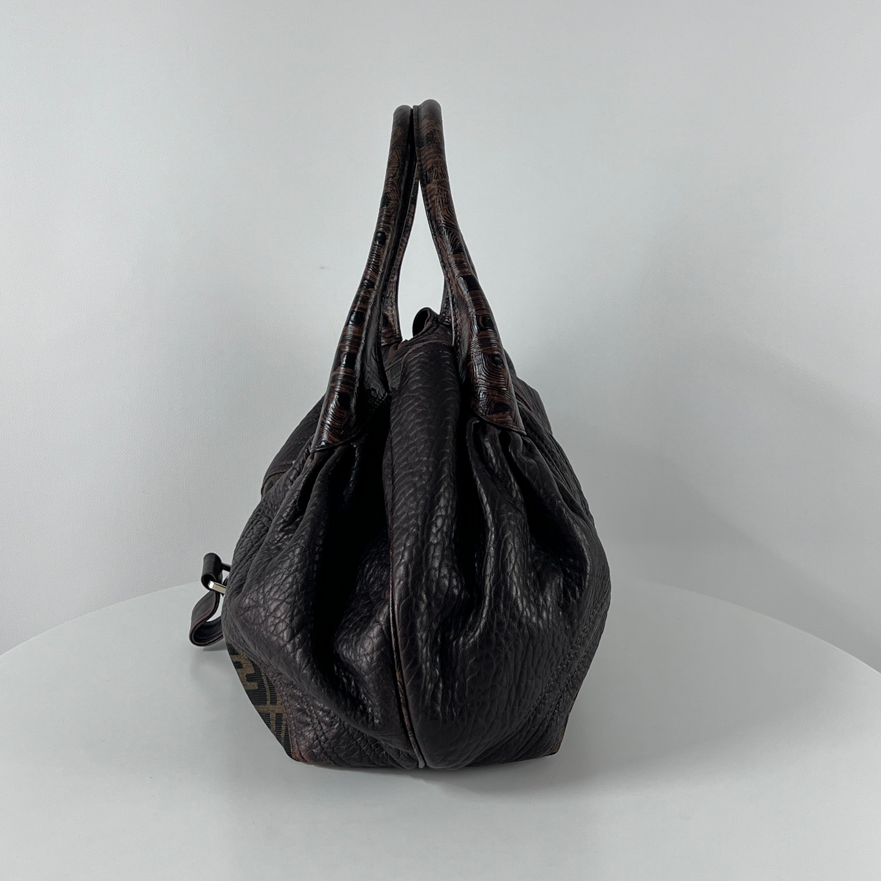 Sac à main FENDI Zucca Spy toile et cuir marron