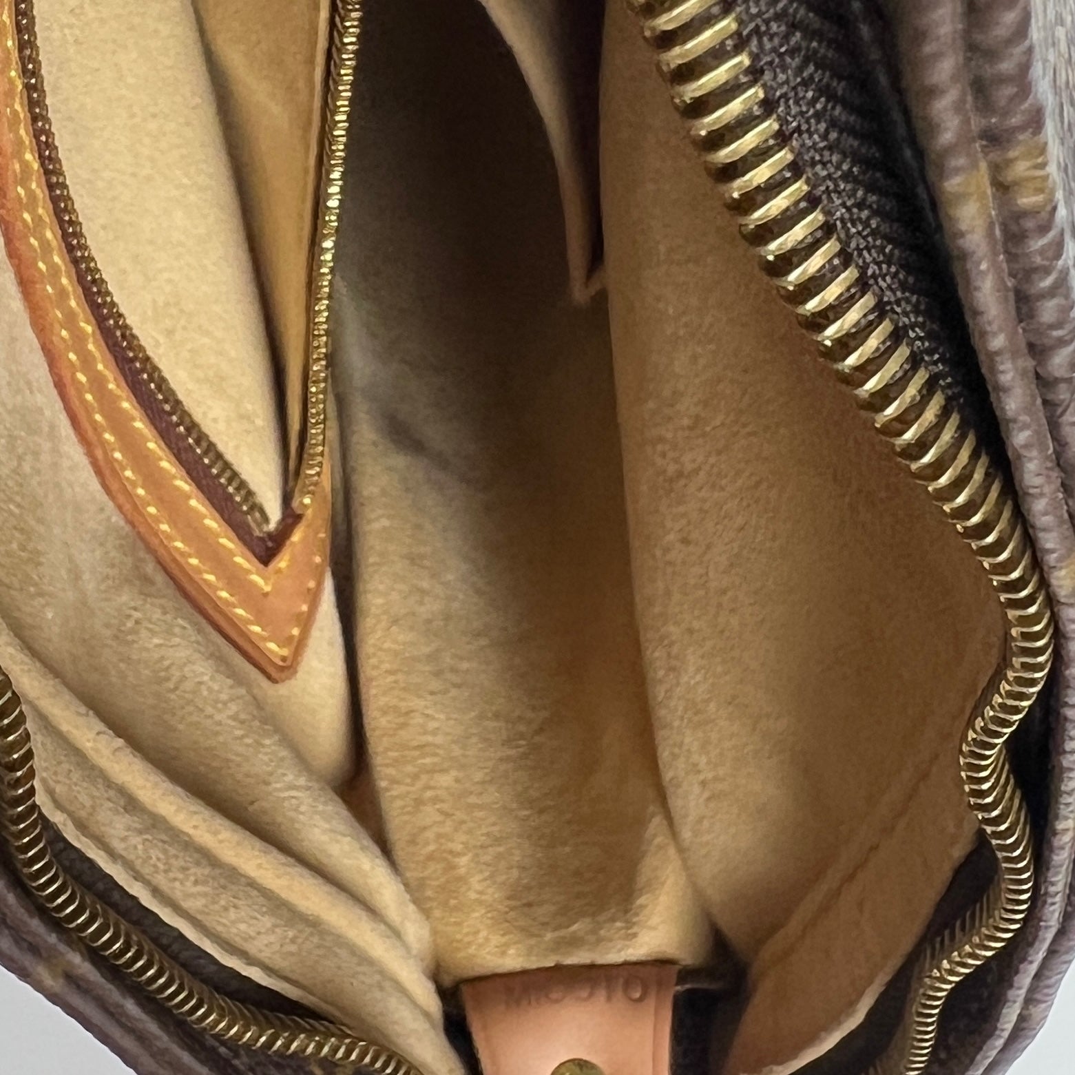 Sac à main LOUIS VUITTON Looping toile et cuir marron
