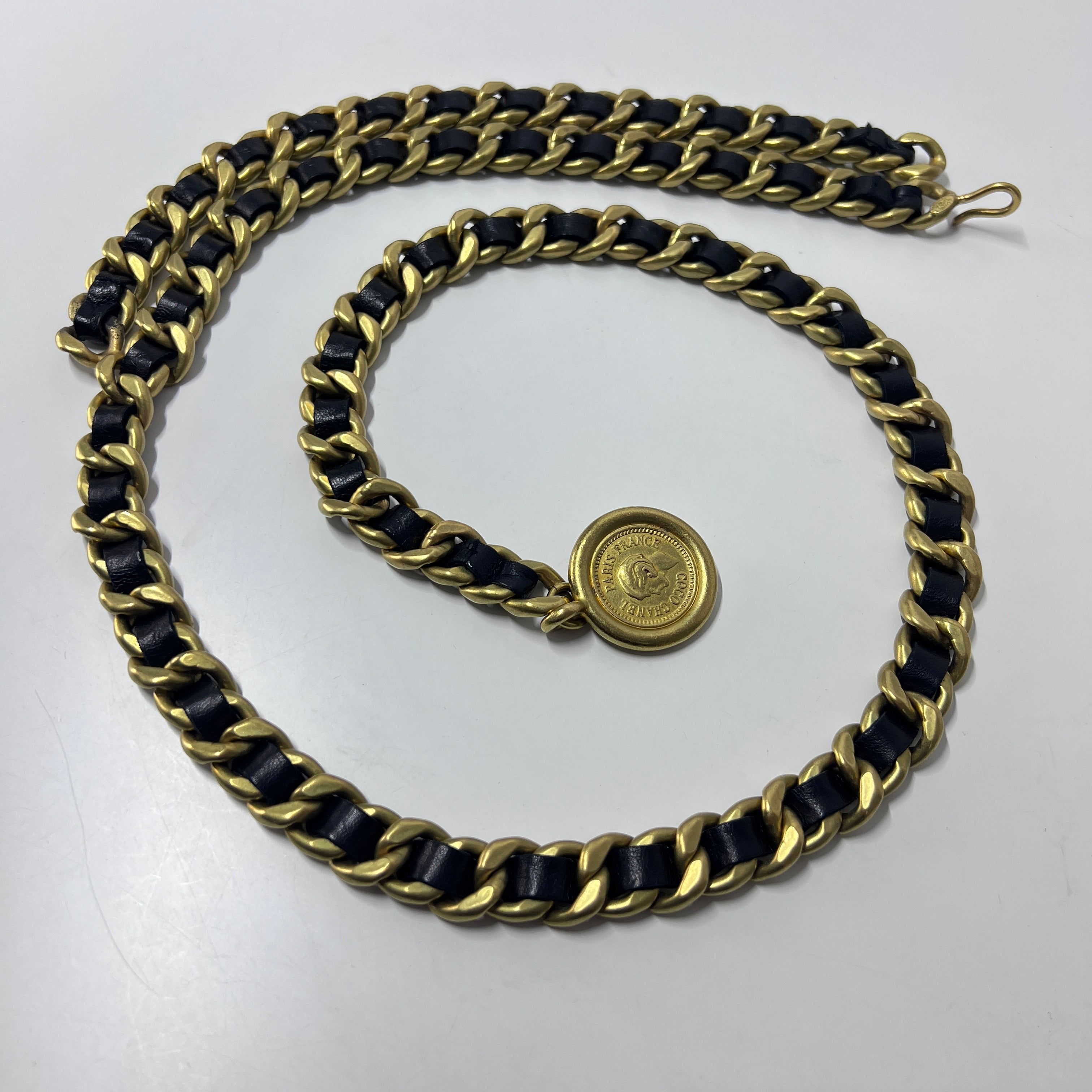 Ceinture CHANEL CC Chaîne Entrelacée Dorée
