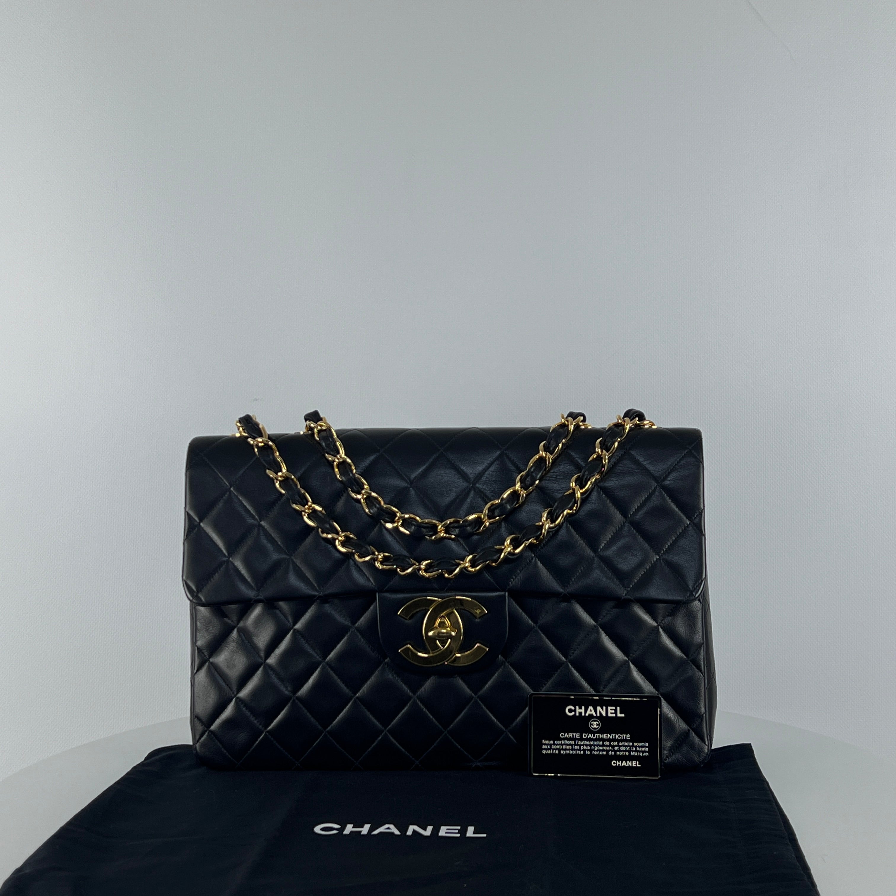 Sac à main CHANEL Timeless Classique Maxi cuir noir