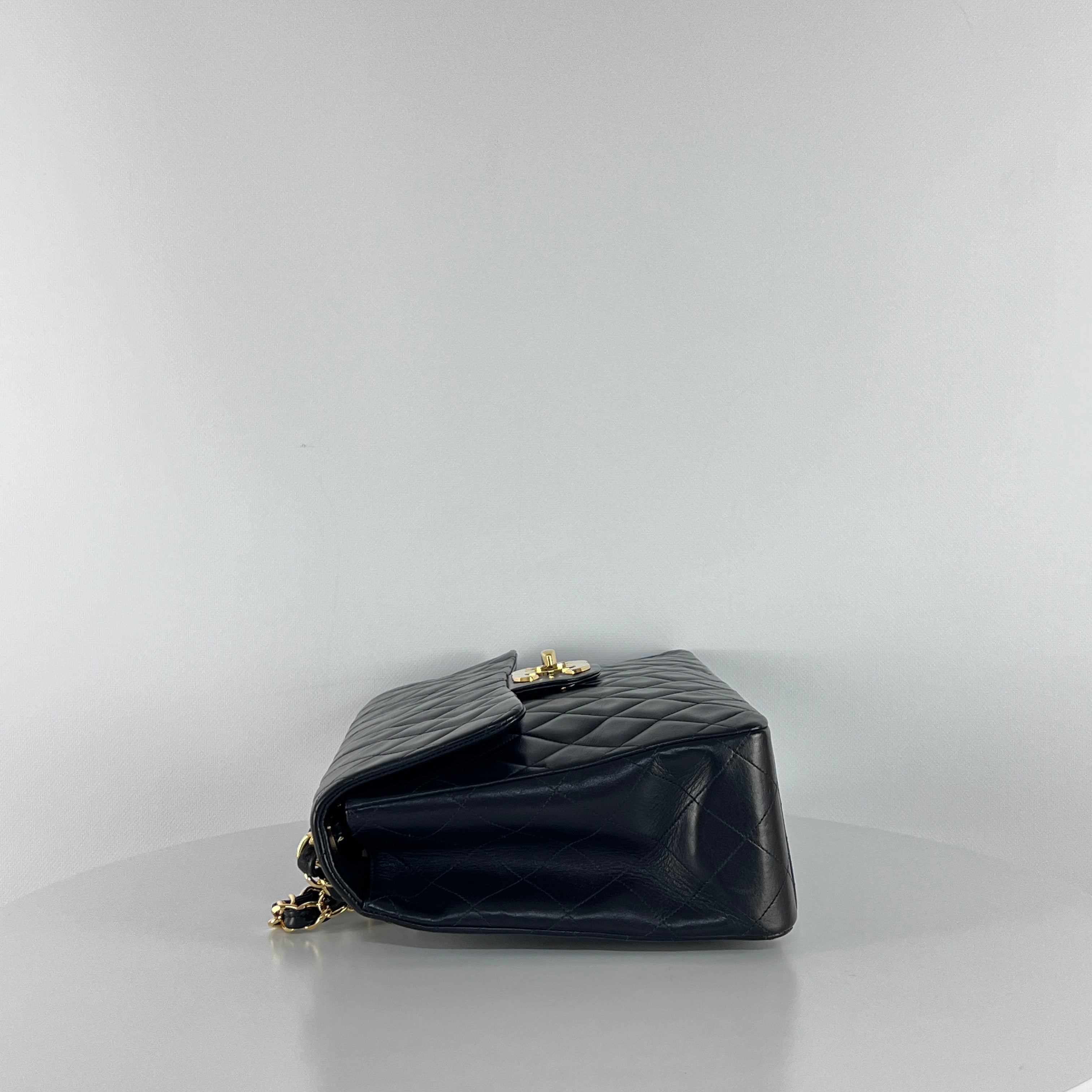 Sac à main CHANEL Timeless Classique Maxi cuir noir
