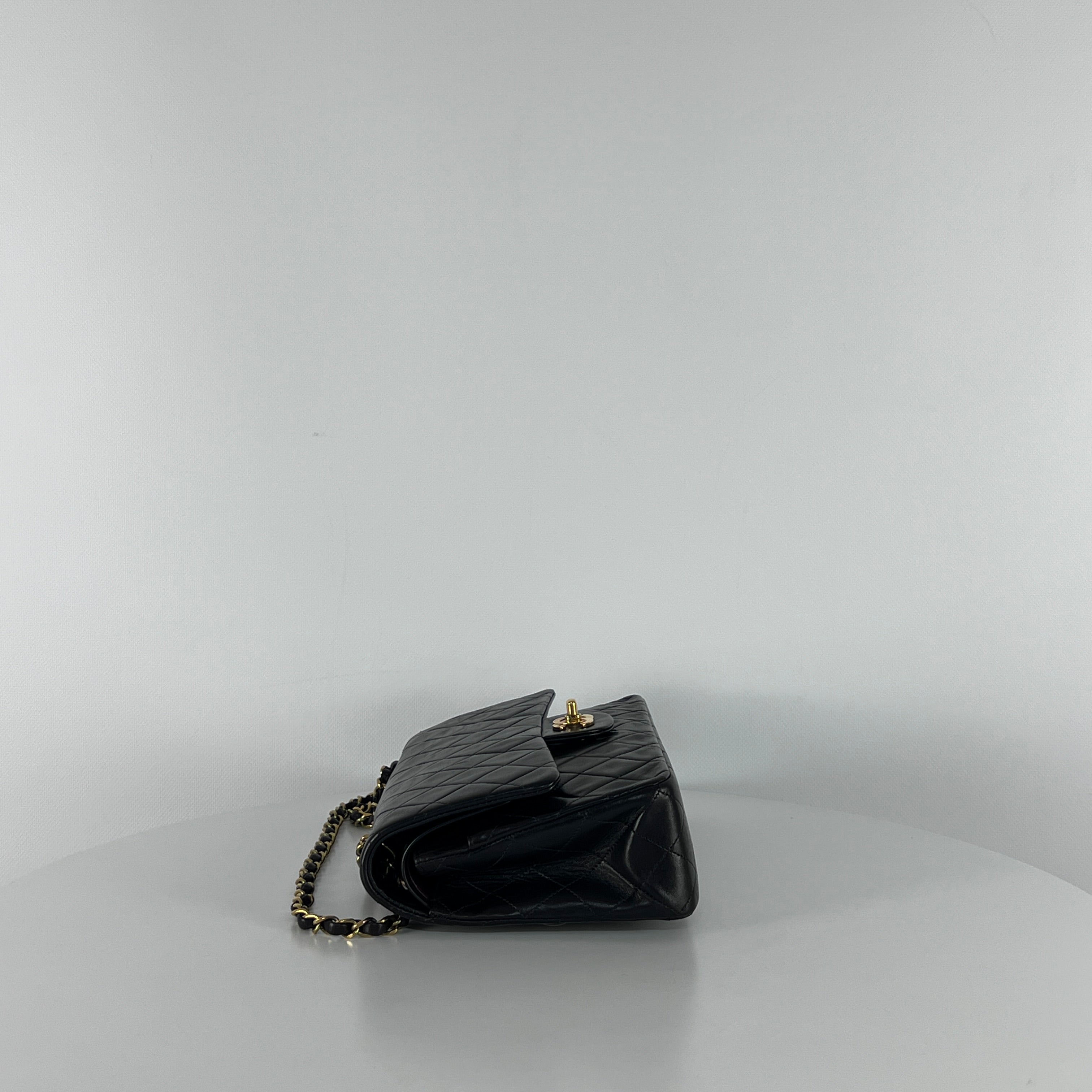 Sac à main CHANEL Timeless Classique Medium cuir noir