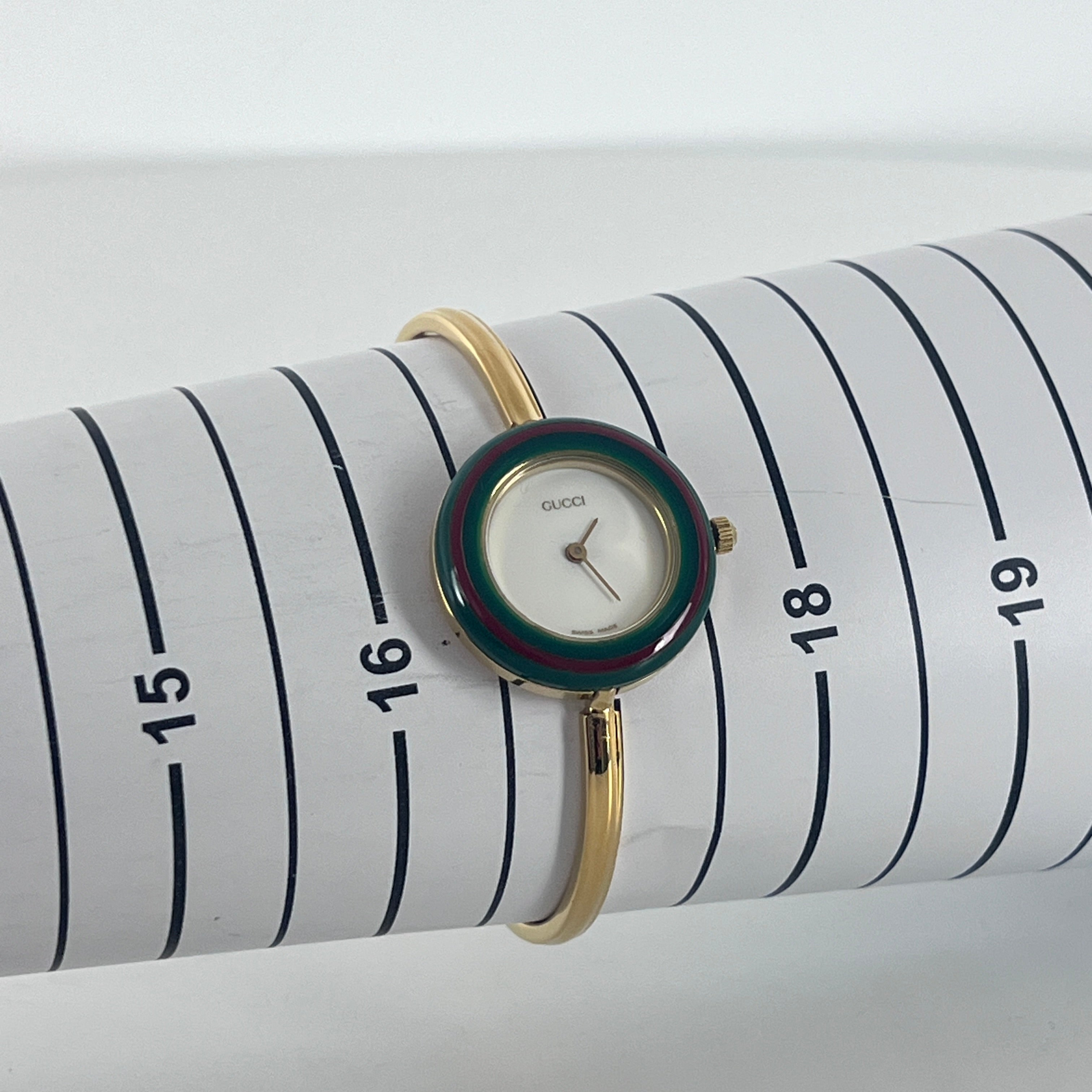 Montre GUCCI 11/12.2 plaqué or doré