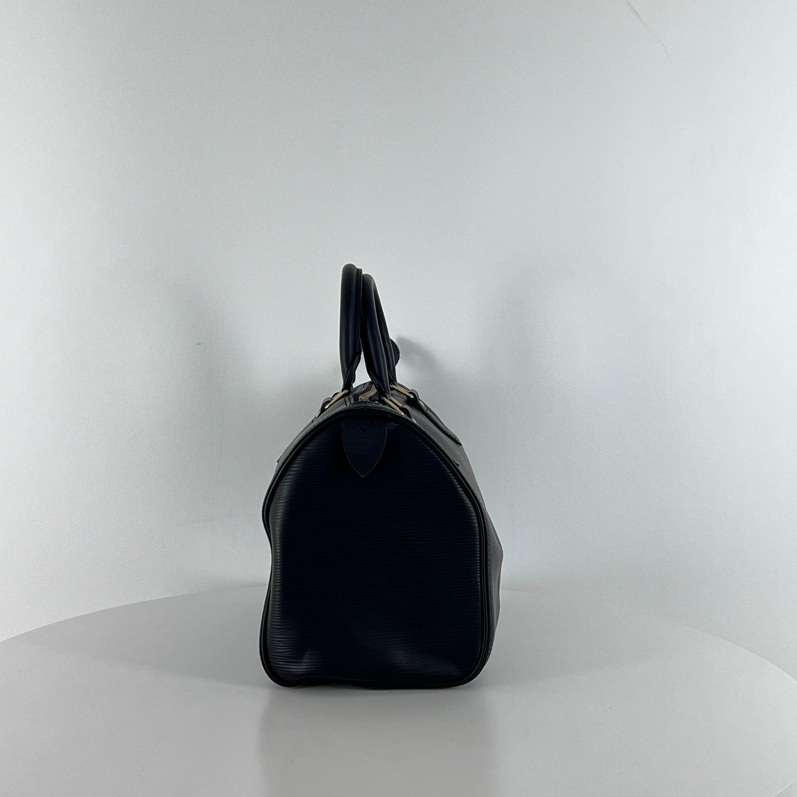 Sac à main LOUIS VUITTON Speedy 25 cuir noir