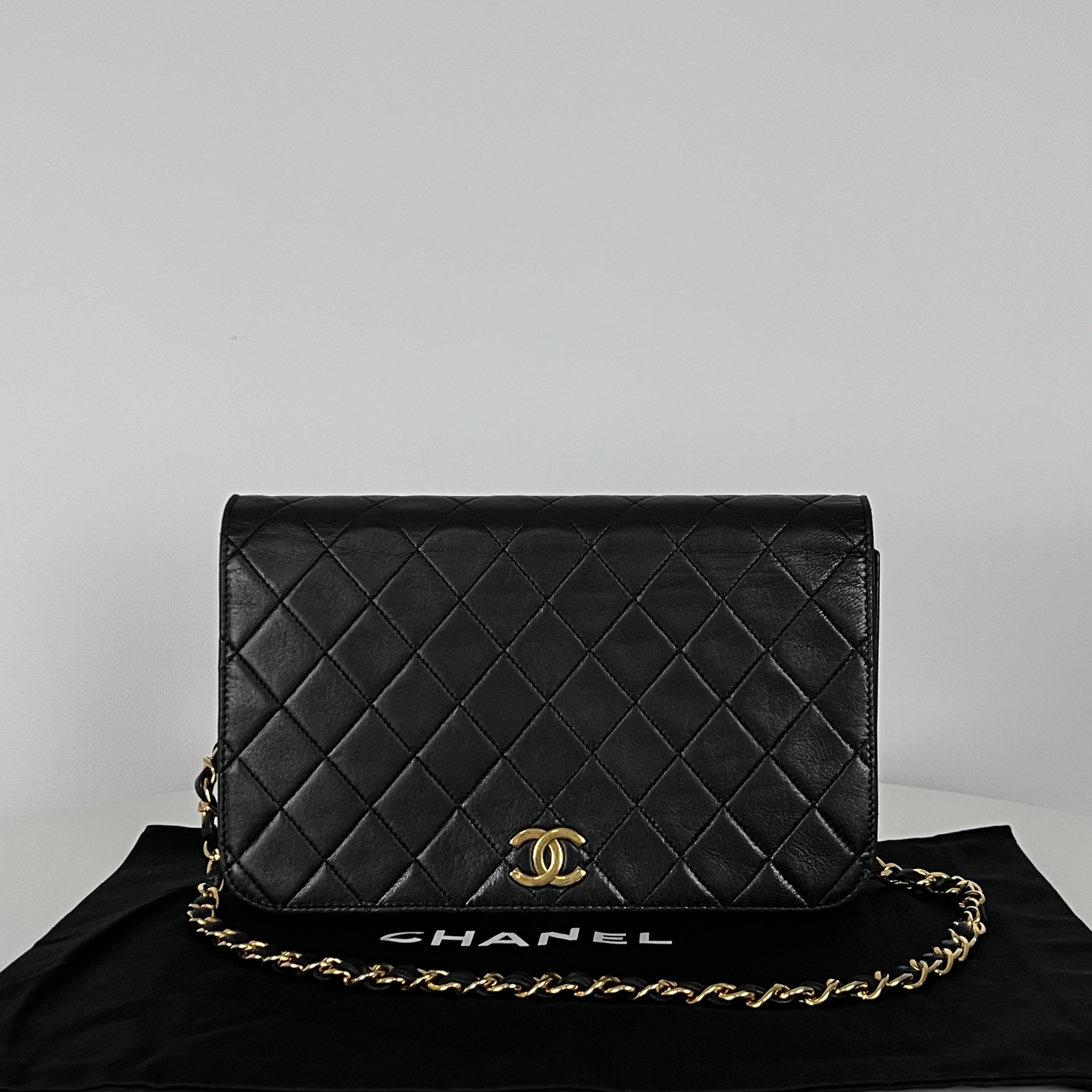 Sac à main CHANEL Timeless WOC Small cuir noir