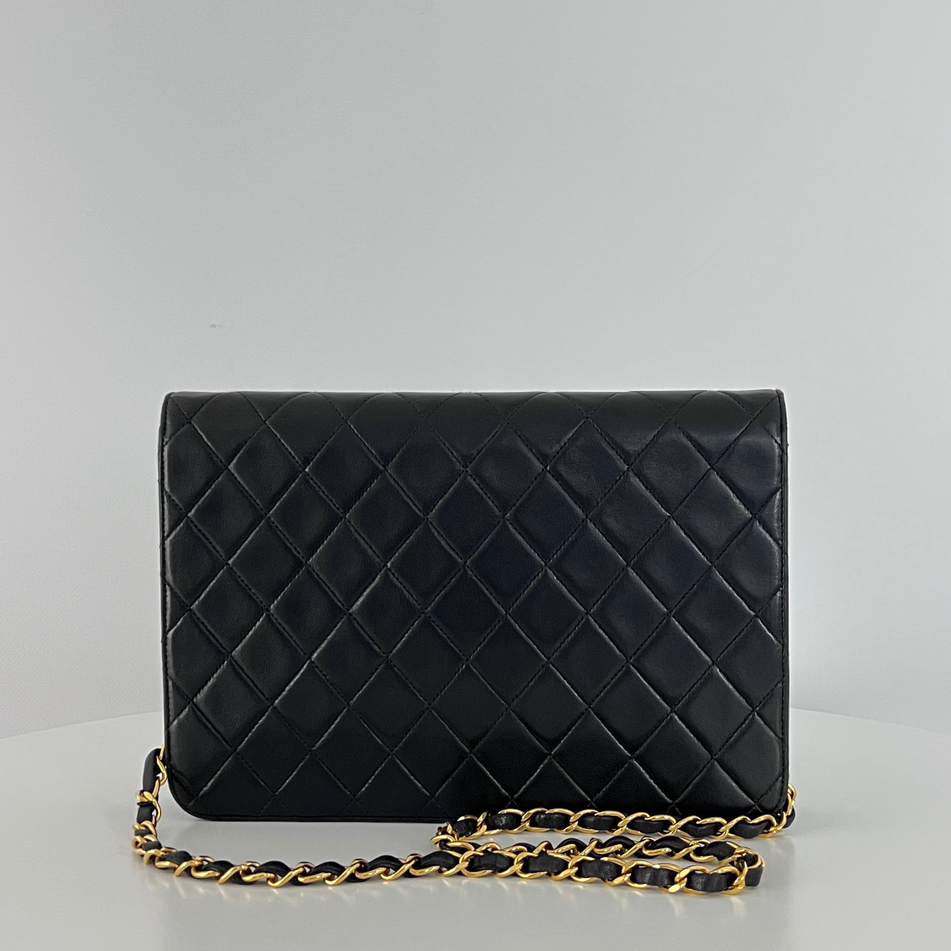 Sac à main CHANEL Timeless WOC Medium cuir noir