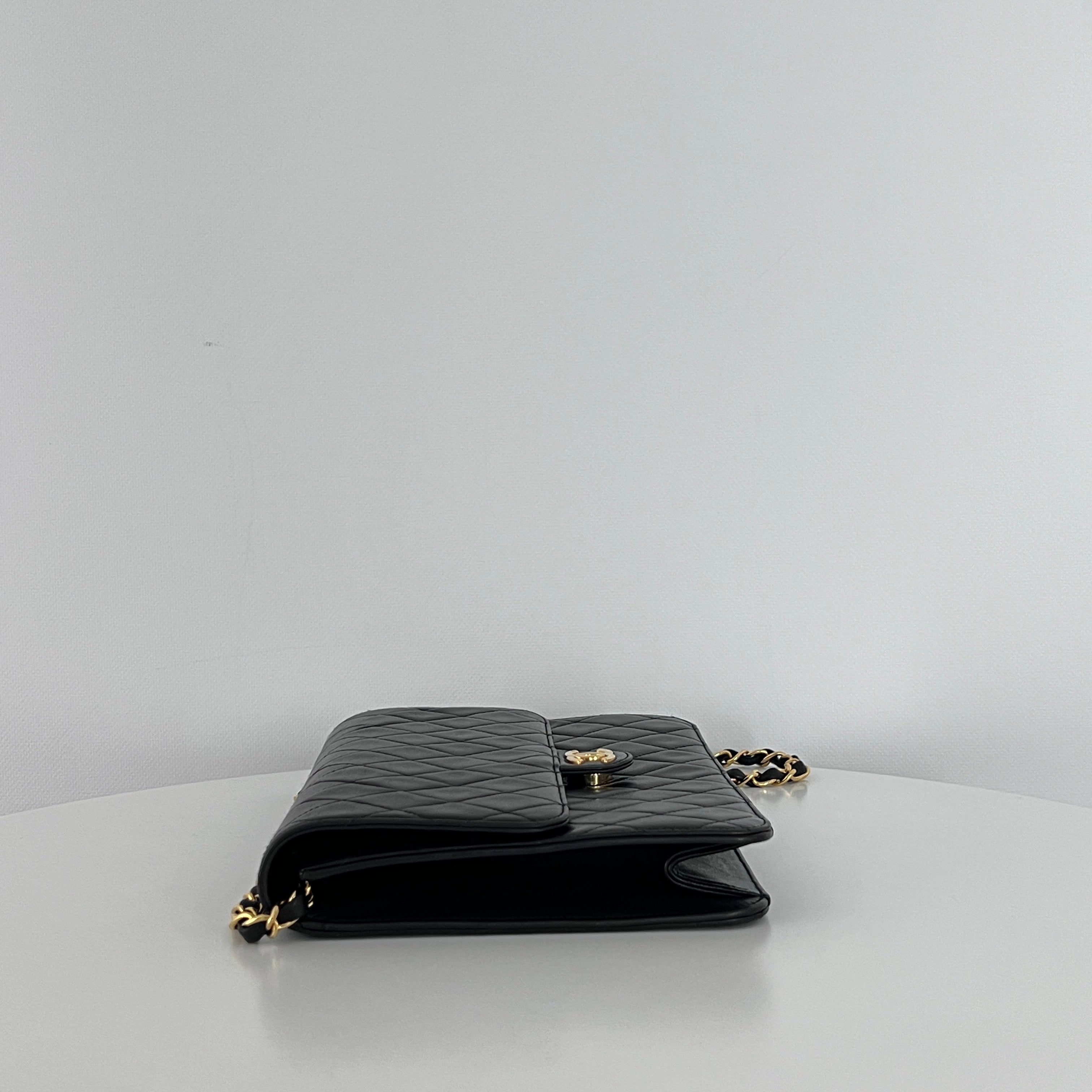 Sac à main CHANEL Timeless WOC Medium cuir noir