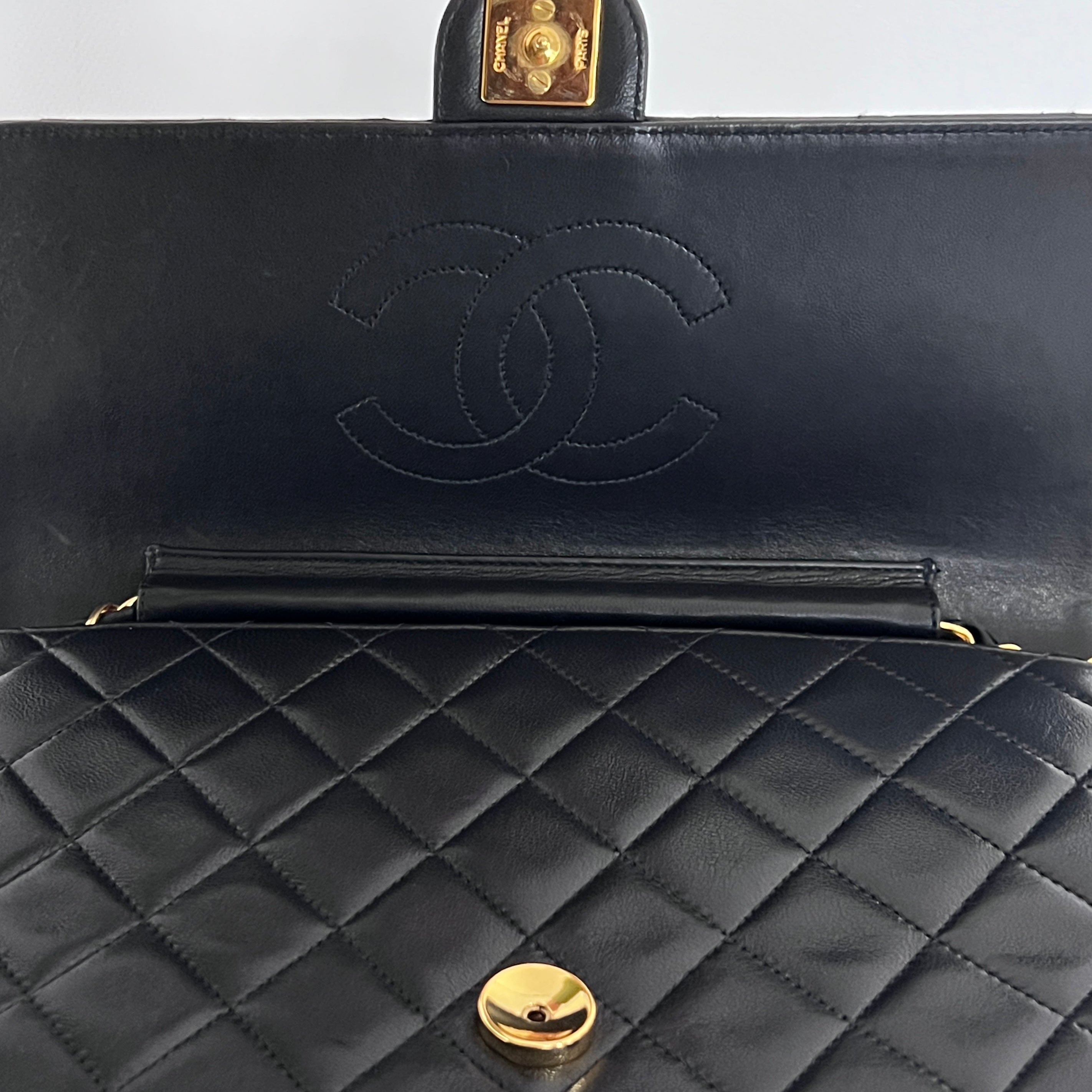 Sac à main CHANEL Timeless WOC Medium cuir noir