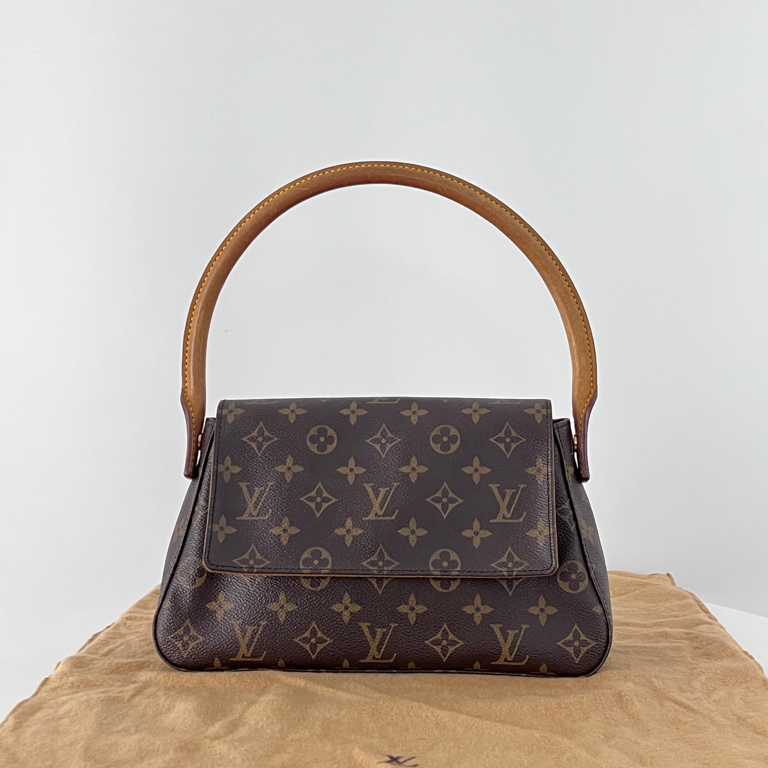 LOUIS VUITTON Looping PM handbag in brown canvas and leather