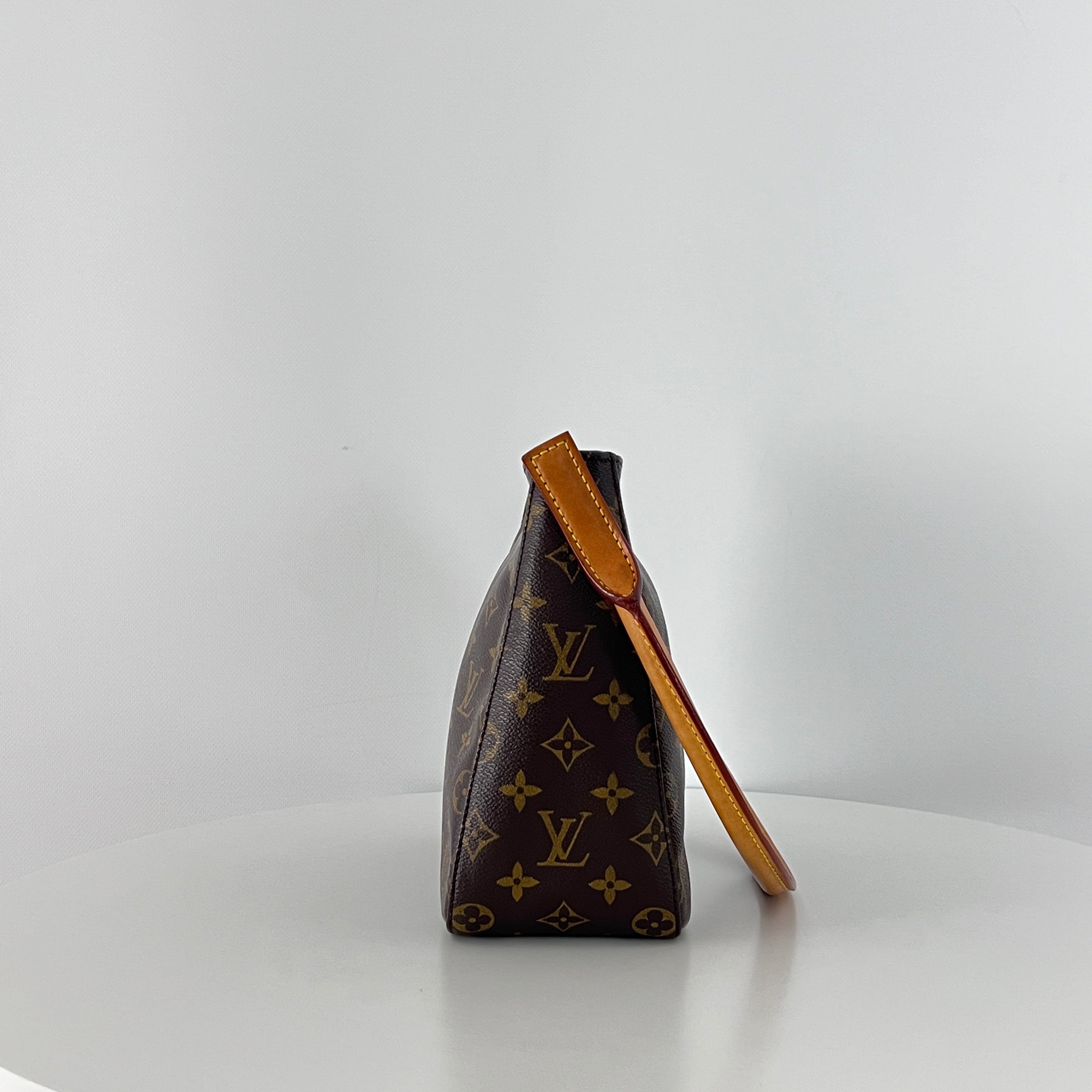 Sac à main LOUIS VUITTON Looping MM toile et cuir marron