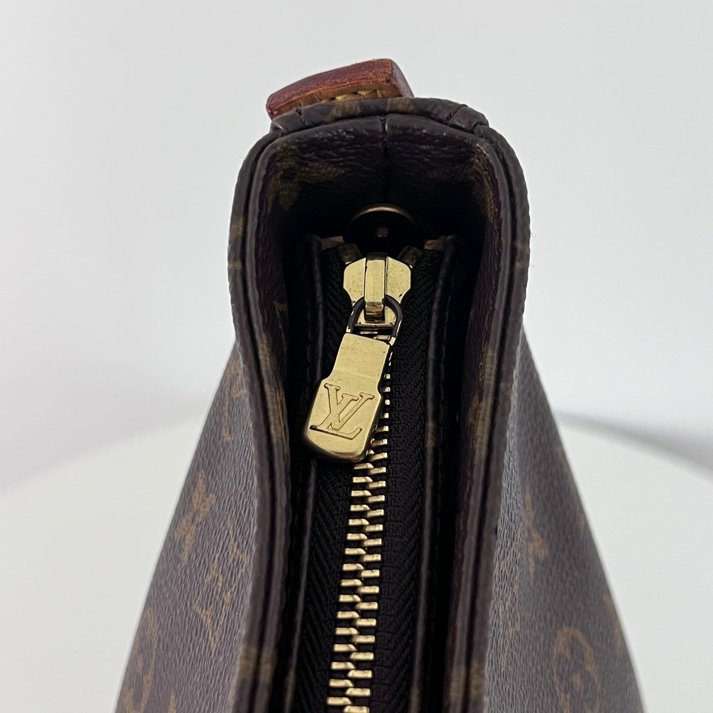 LOUIS VUITTON Looping GM handbag in brown canvas and leather