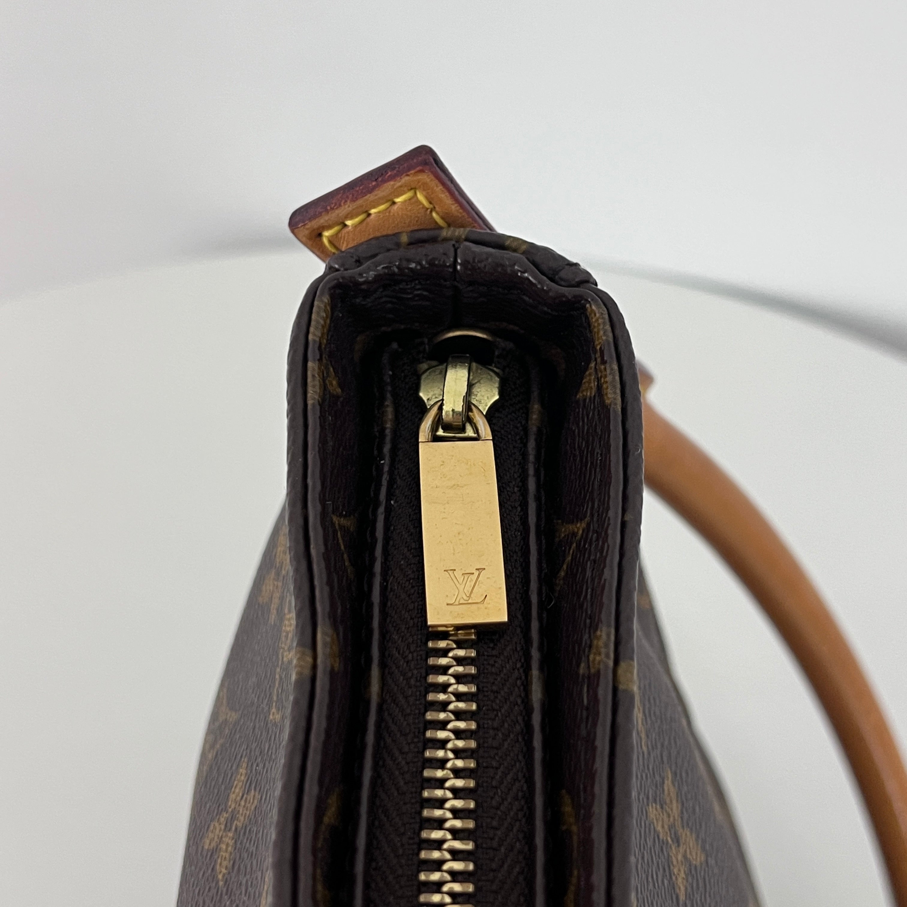 Sac à main LOUIS VUITTON Looping MM toile et cuir marron