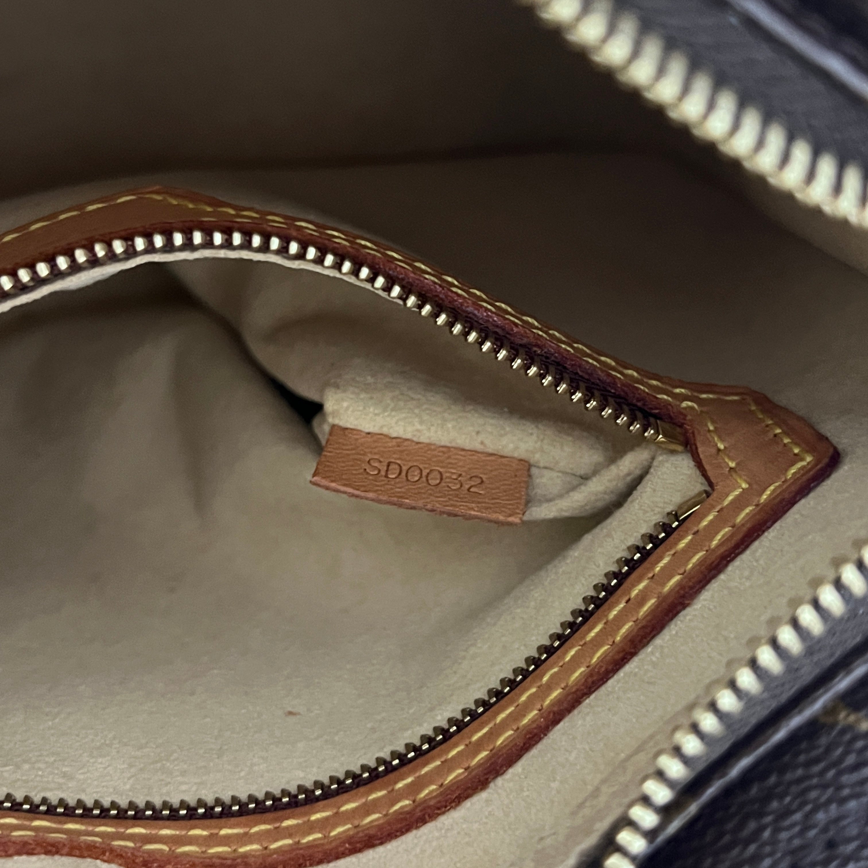 Sac à main LOUIS VUITTON Looping MM toile et cuir marron