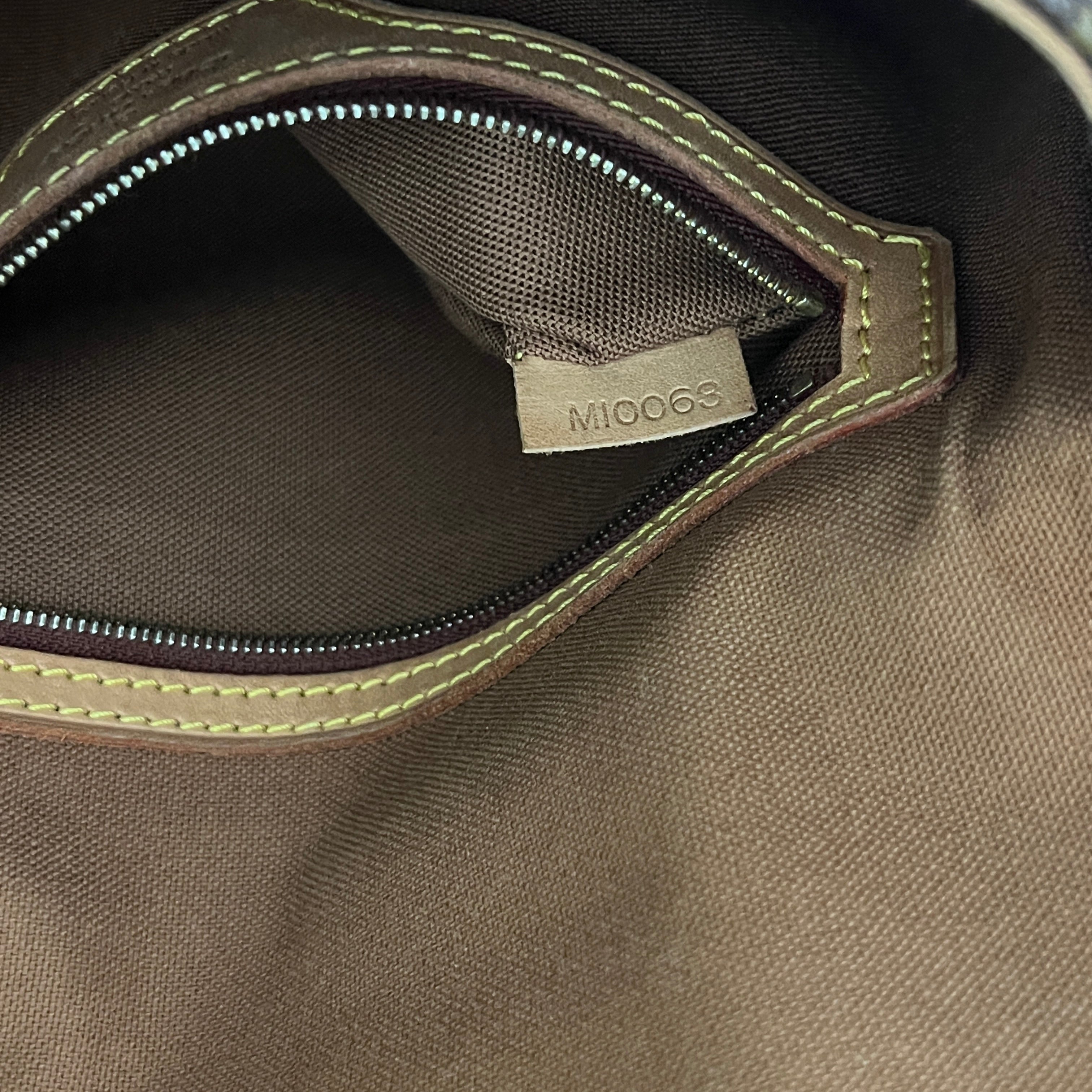 LOUIS VUITTON Looping PM handbag in brown canvas and leather