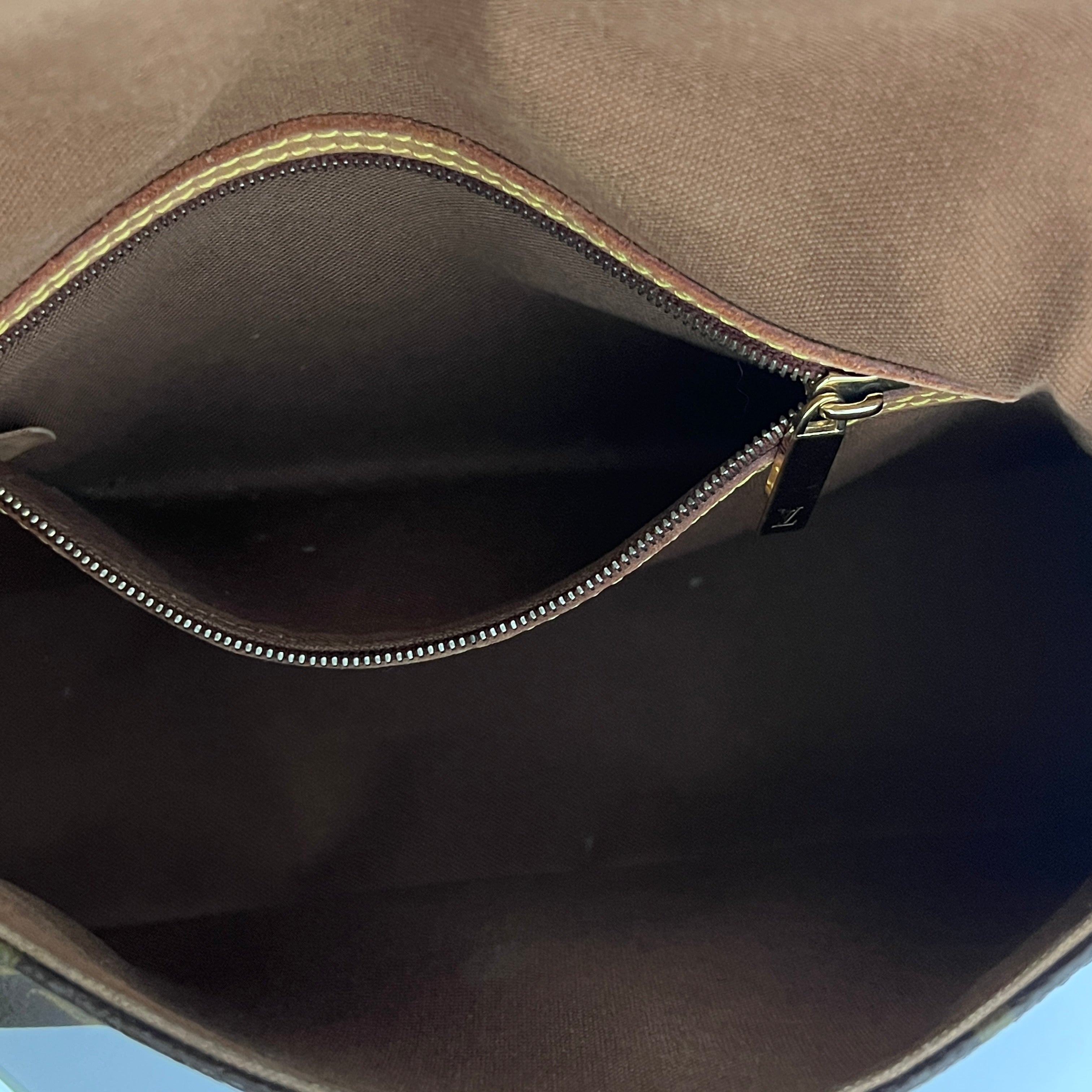 LOUIS VUITTON Looping PM handbag in brown canvas and leather