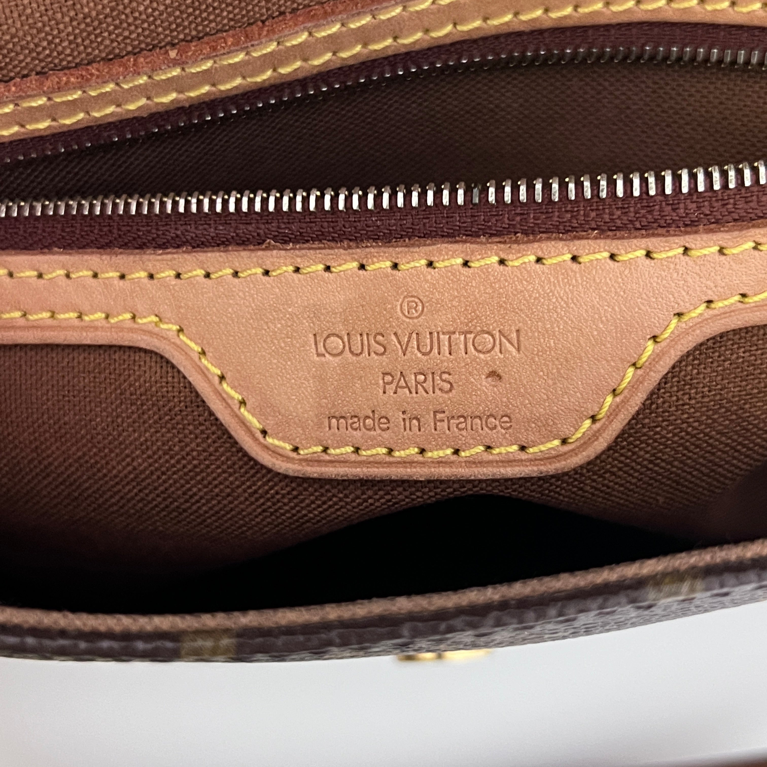 LOUIS VUITTON Looping PM handbag in brown canvas and leather