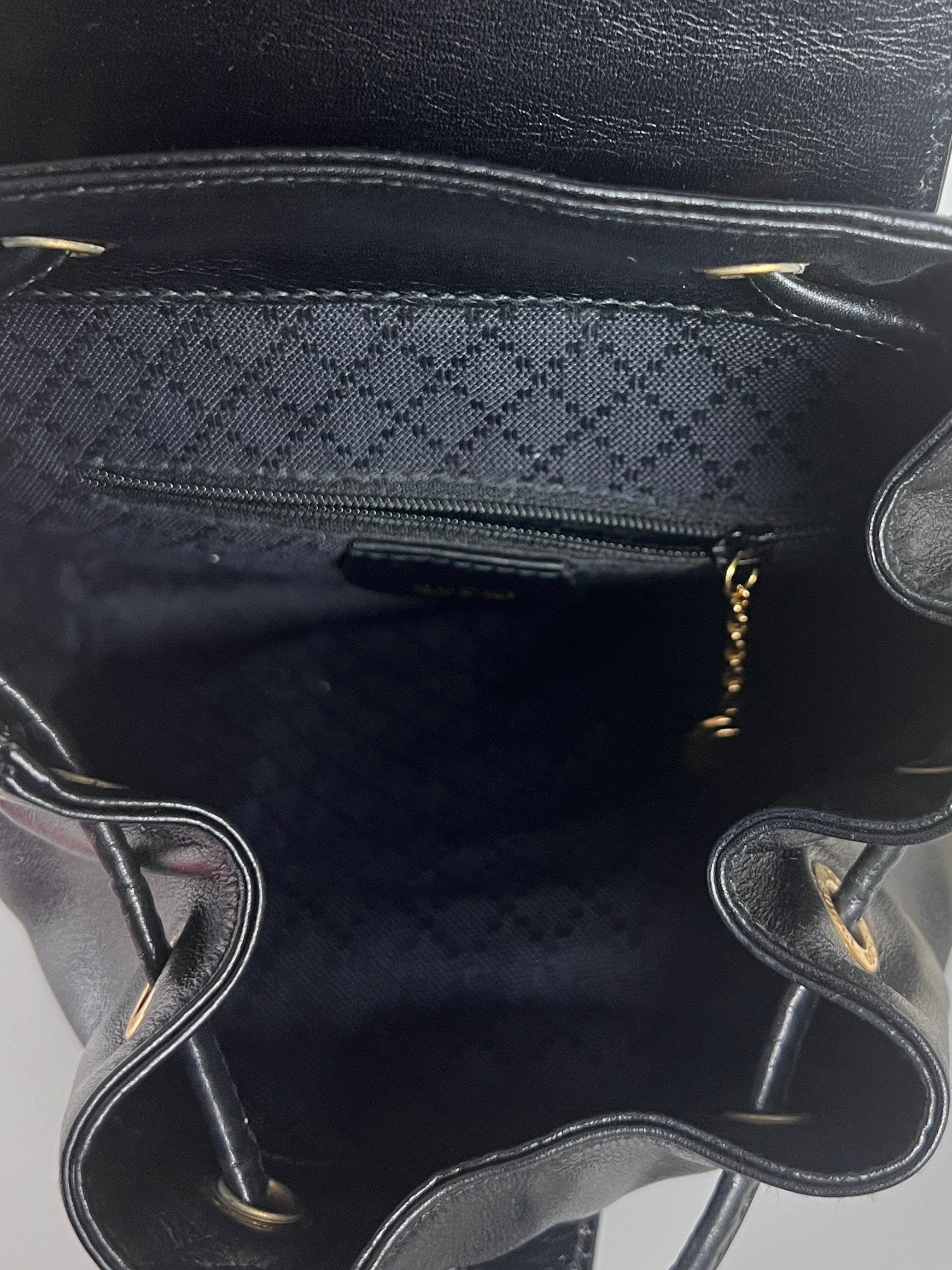 Sac à main GUCCI Bamboo Backpack cuir noir