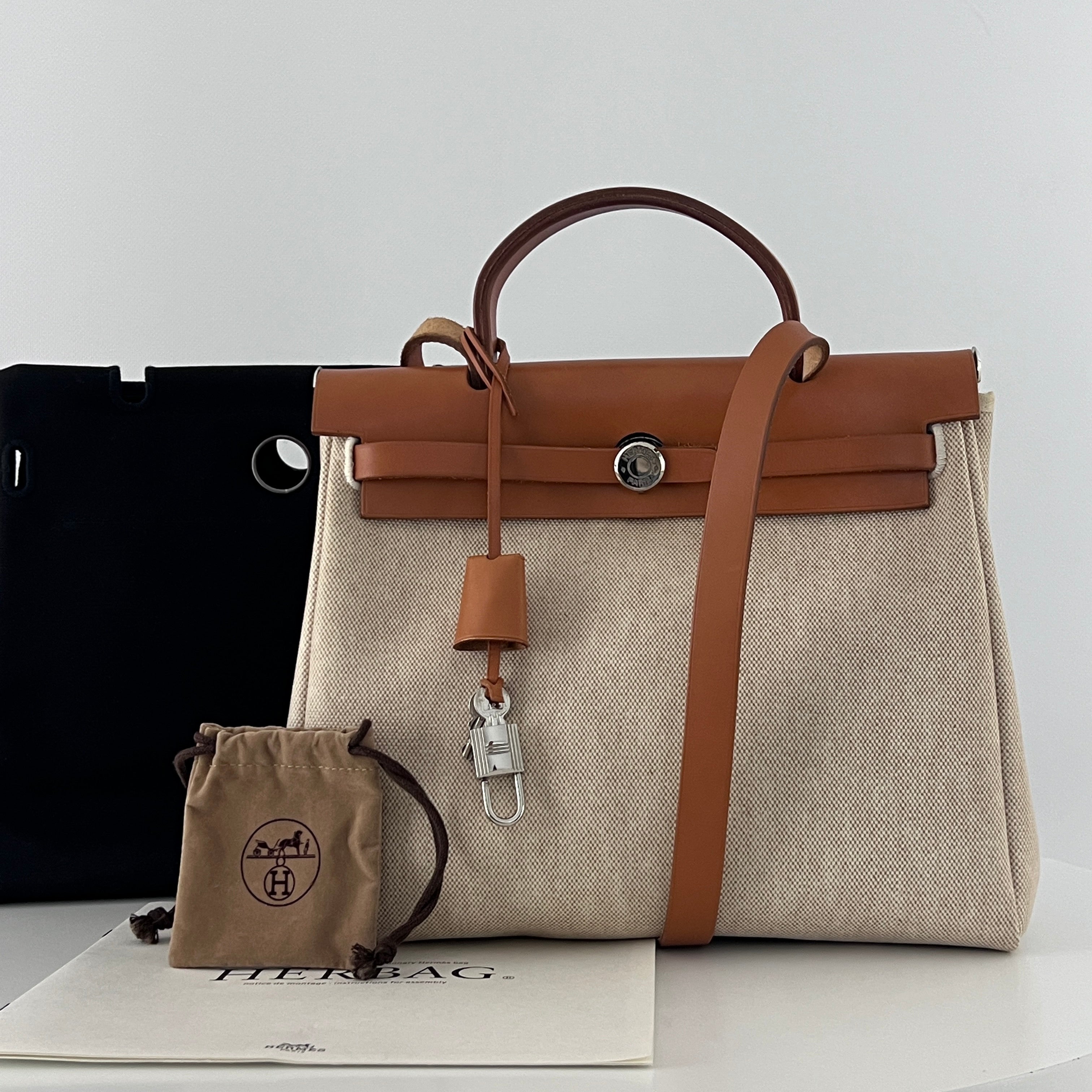 Sac à main HERMES Herbag toile et cuir marron