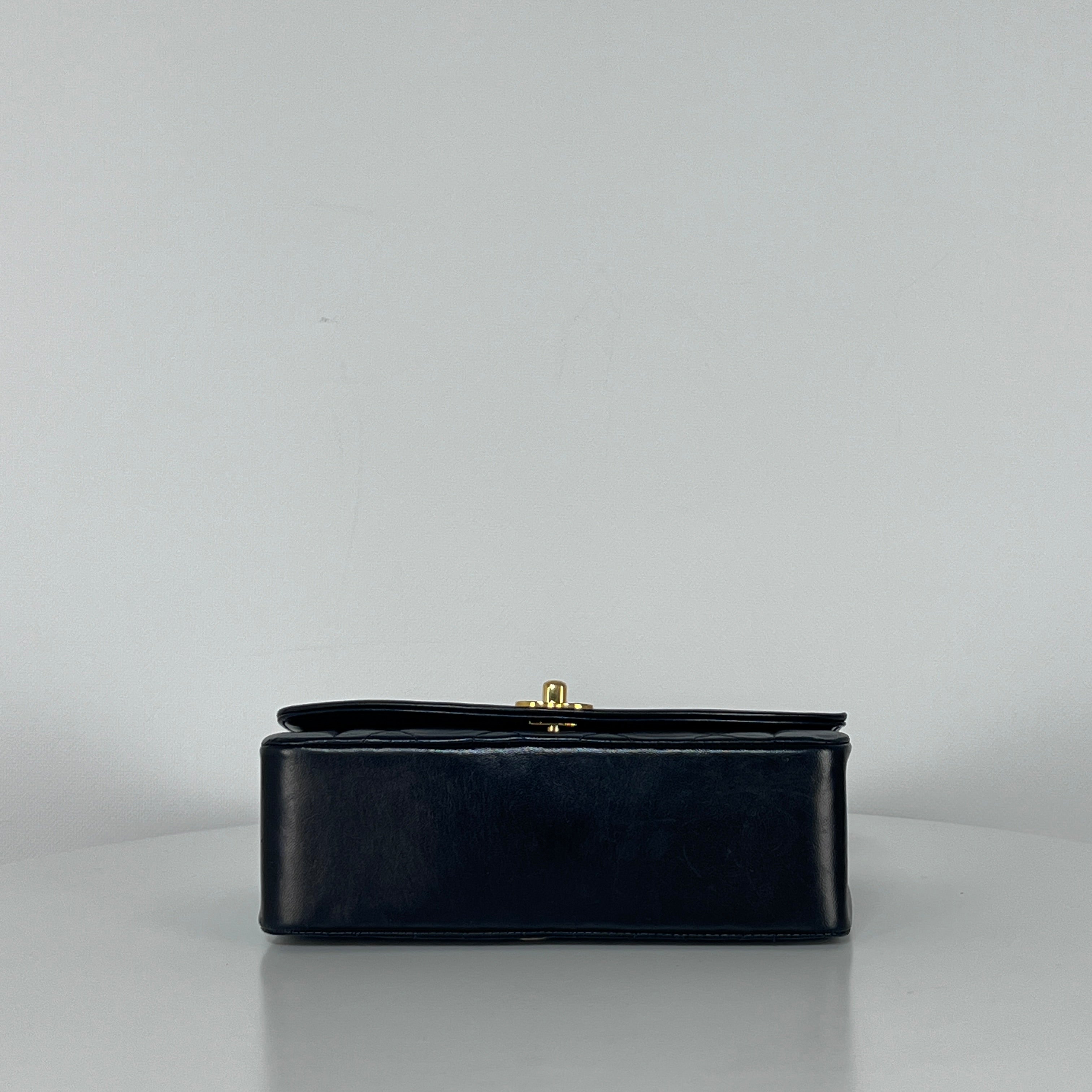 Sac à main CHANEL Diana Small cuir d'agneau noir