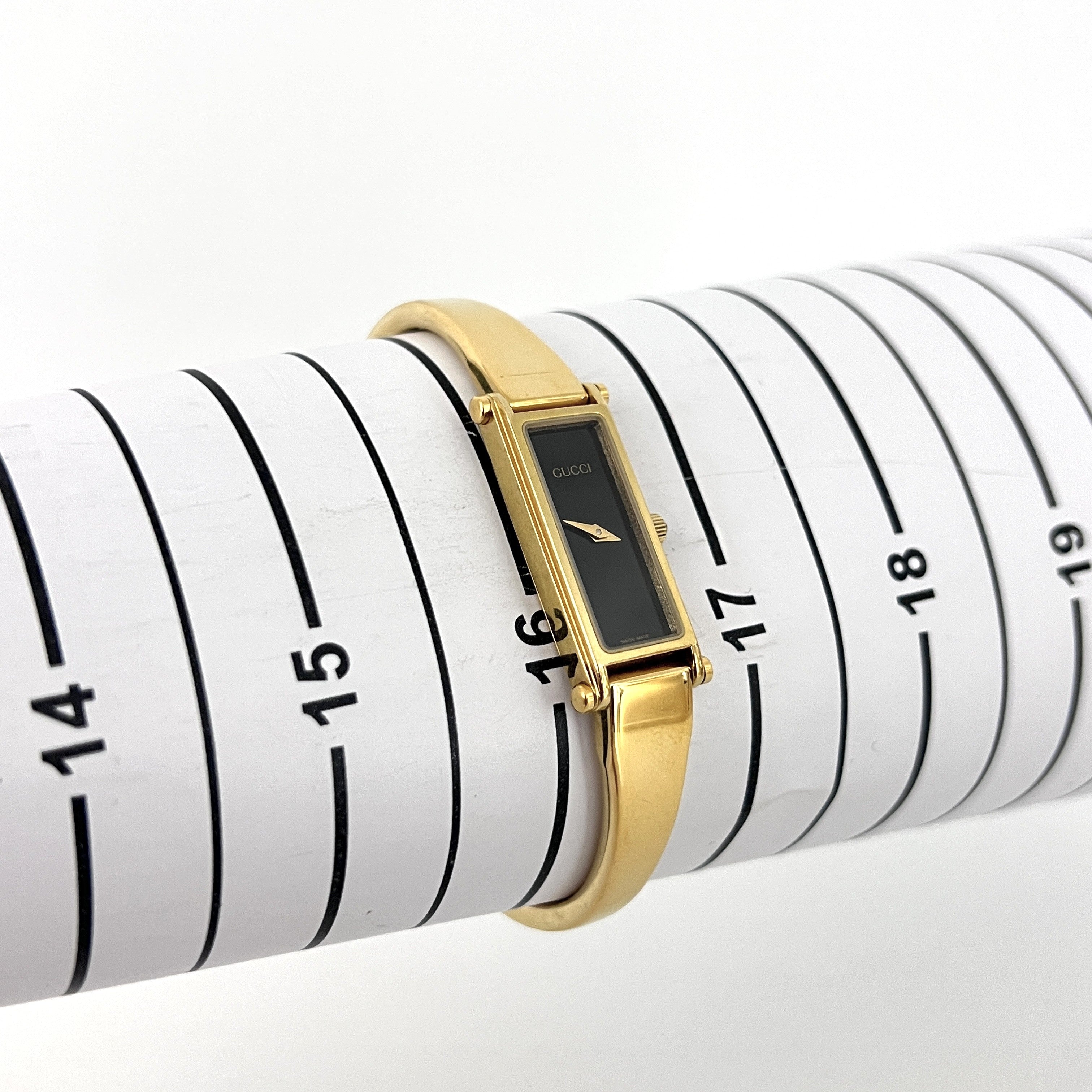 GUCCI 1500 Gold Plated Watch