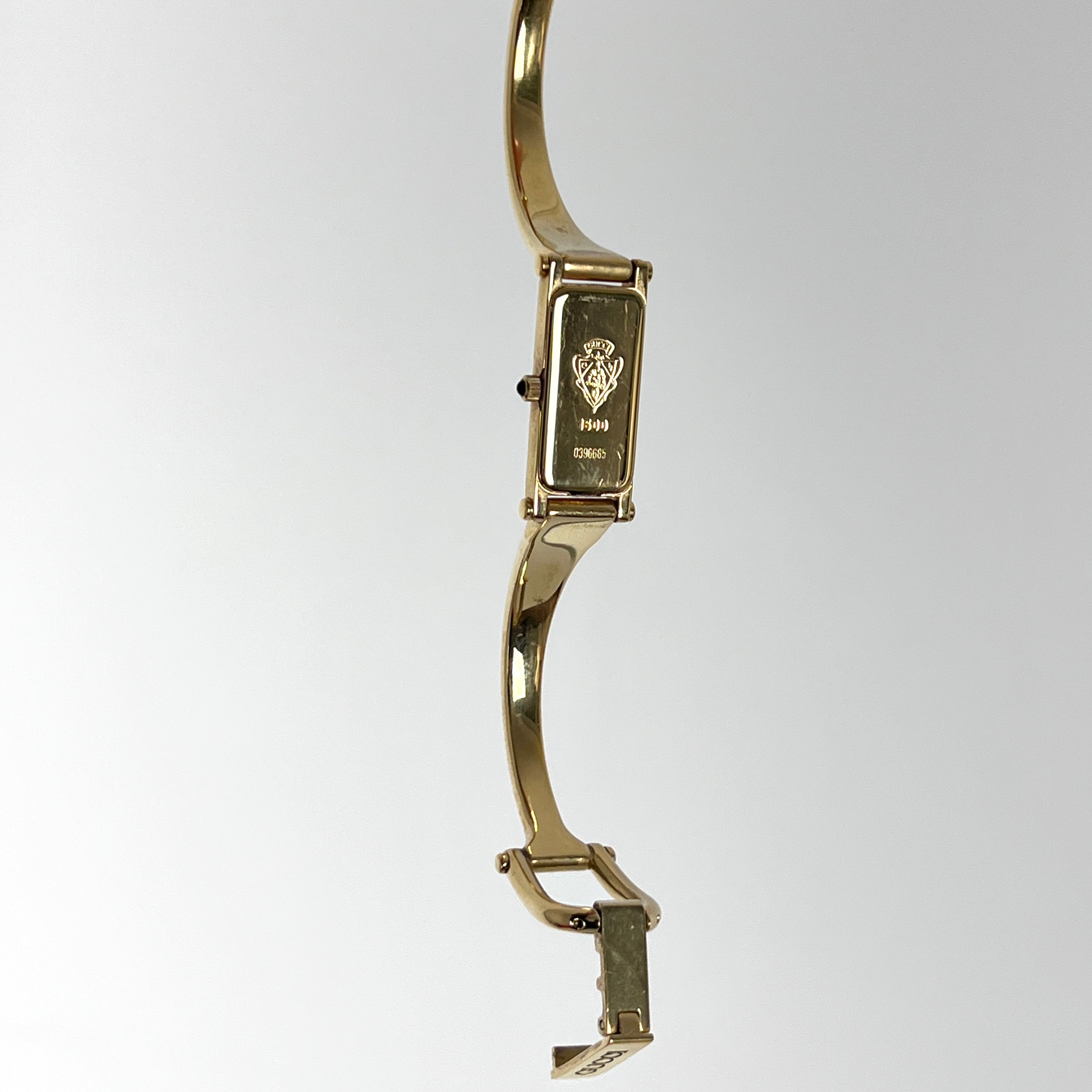 GUCCI 1500 Gold Plated Watch