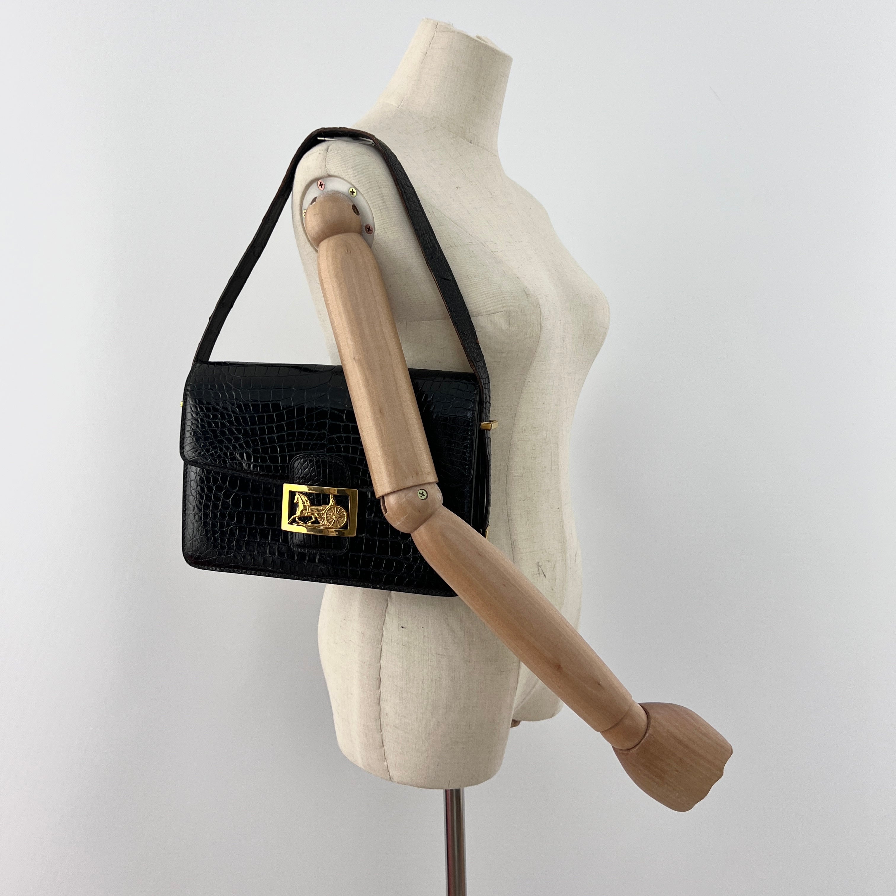 Sac à main CELINE Triomphe crocodile noir