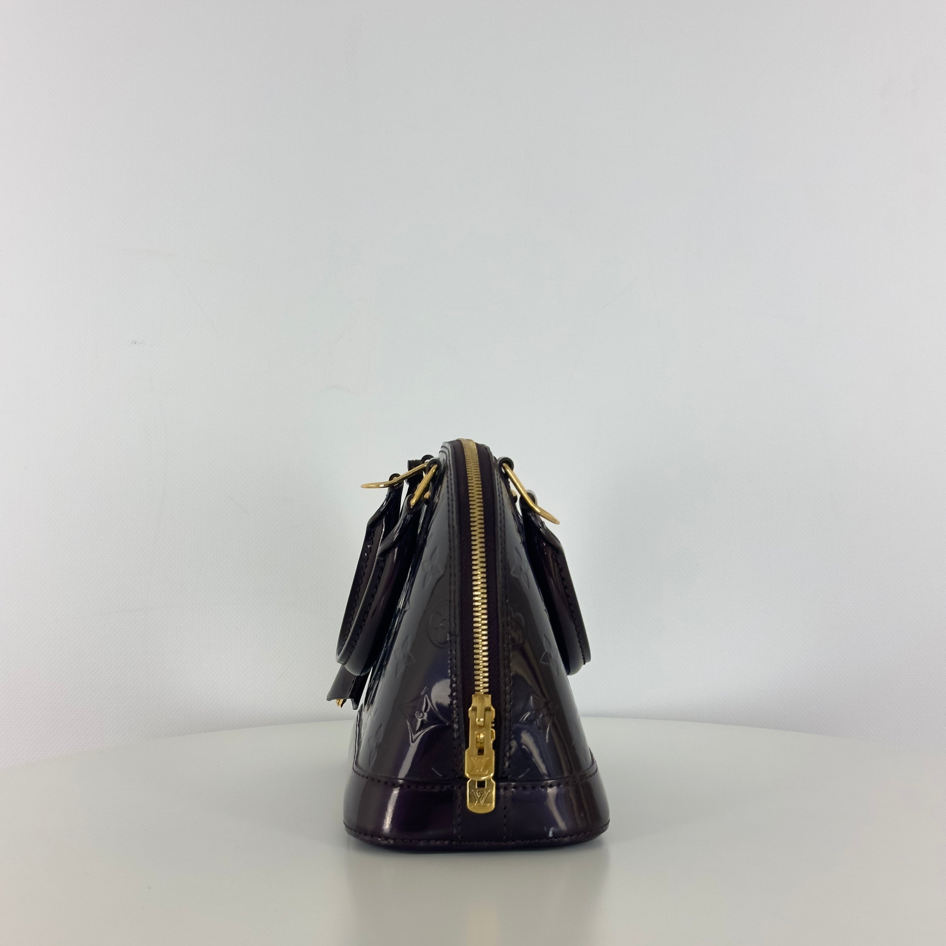 Sac à main LOUIS VUITTON Alma BB cuir verni violet