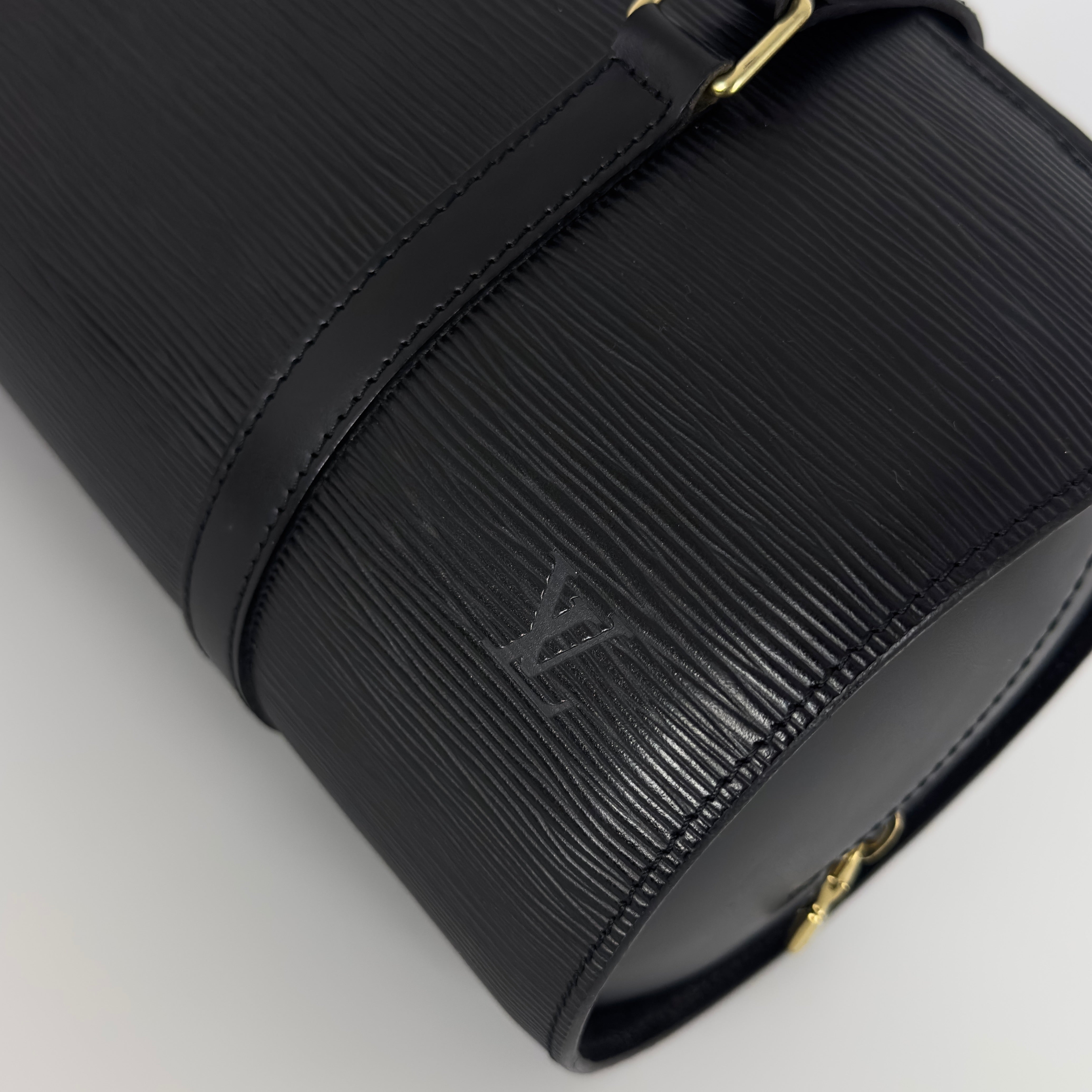 Sac à main LOUIS VUITTON Soufflot cuir épi noir