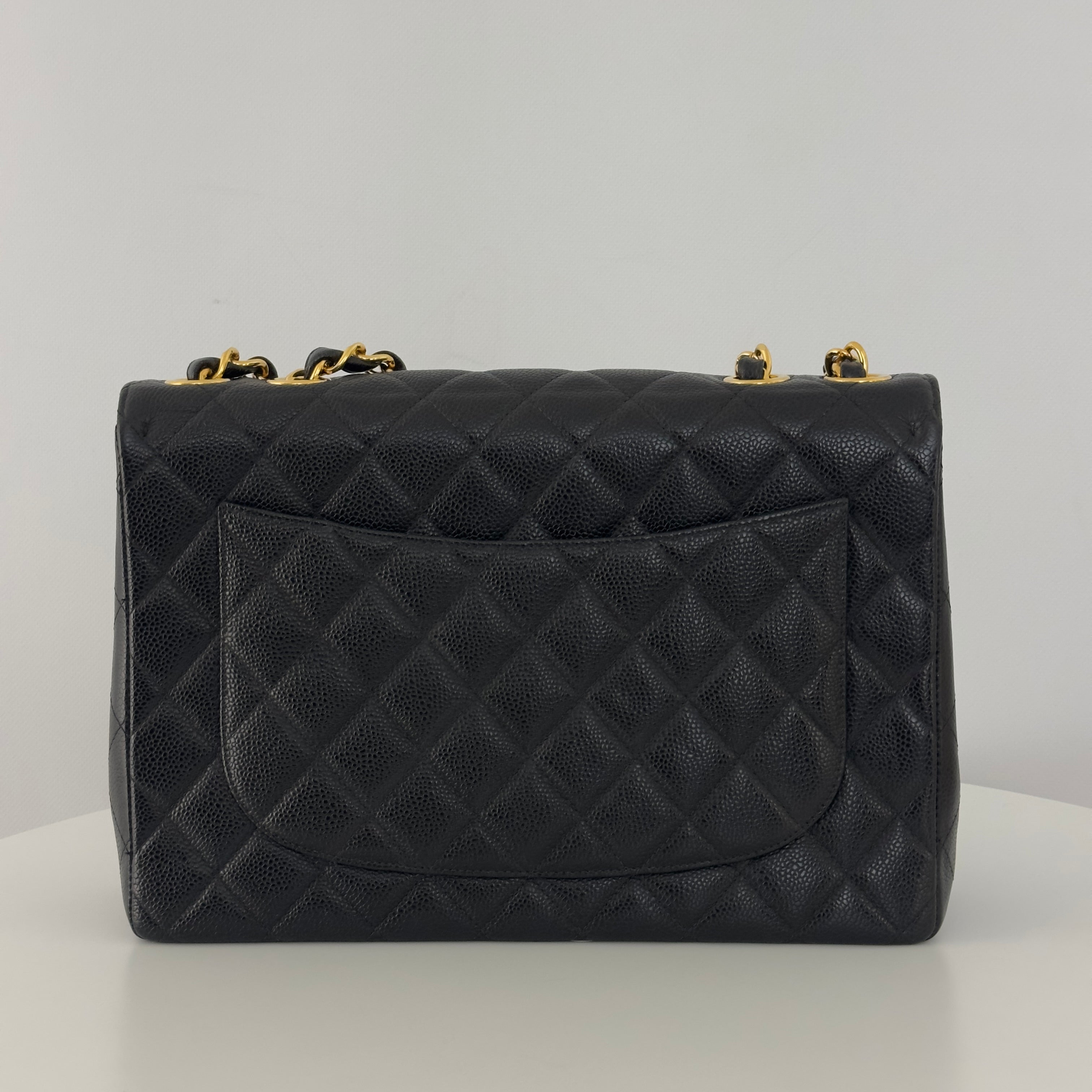 Sac à main CHANEL Timeless Classique Jumbo Single Flap cuir caviar noir