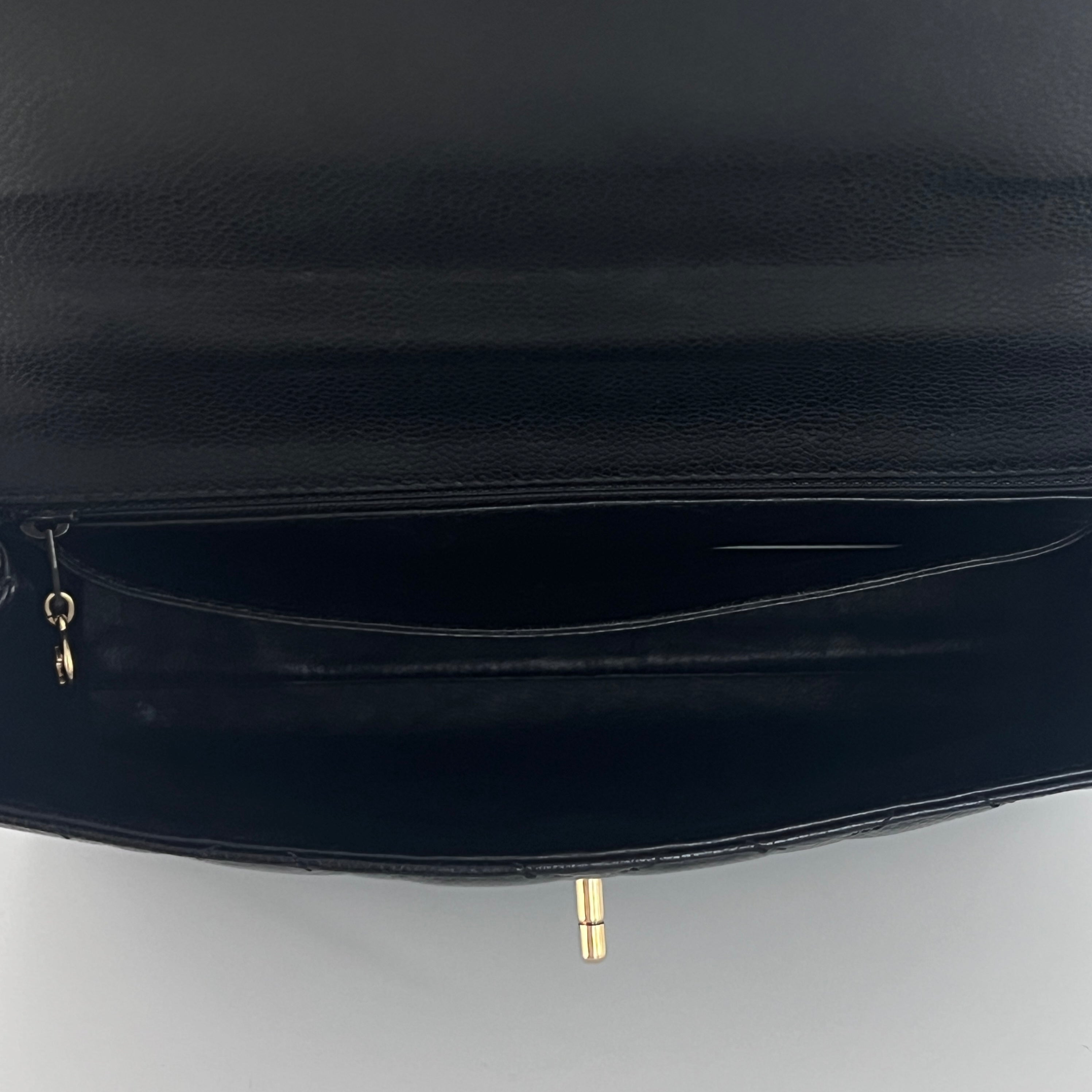 Sac à main CHANEL Coco Handle cuir caviar noir