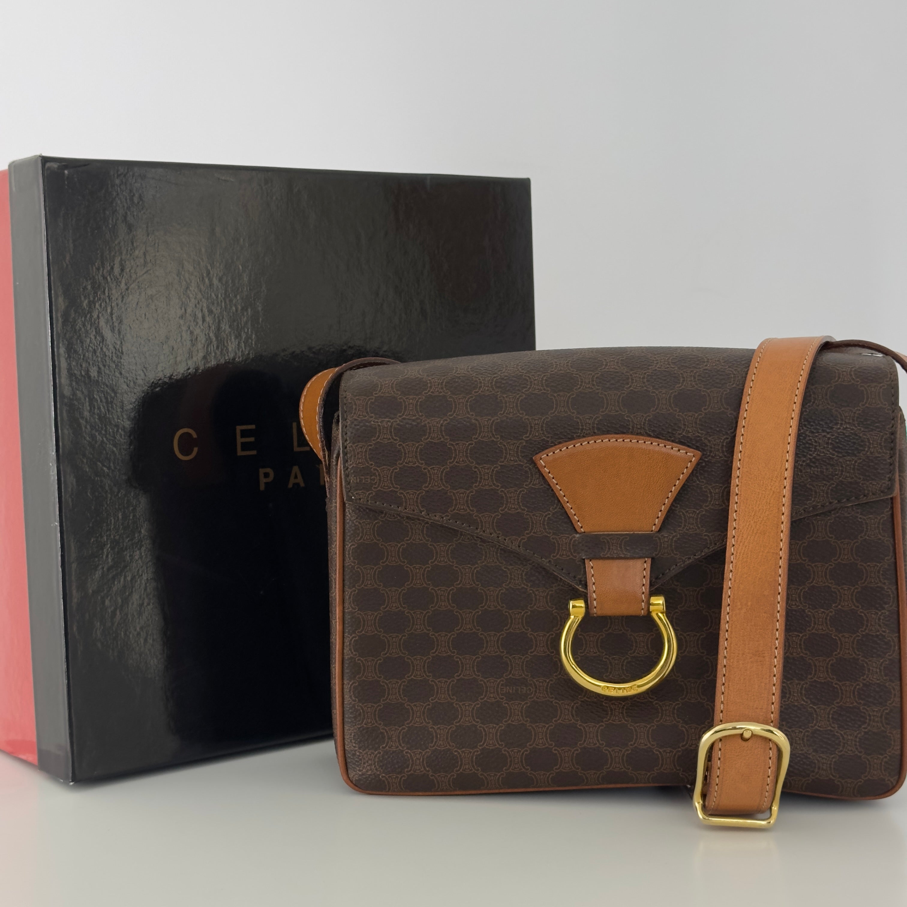 Sac à main CELINE Camera toile et cuir marron