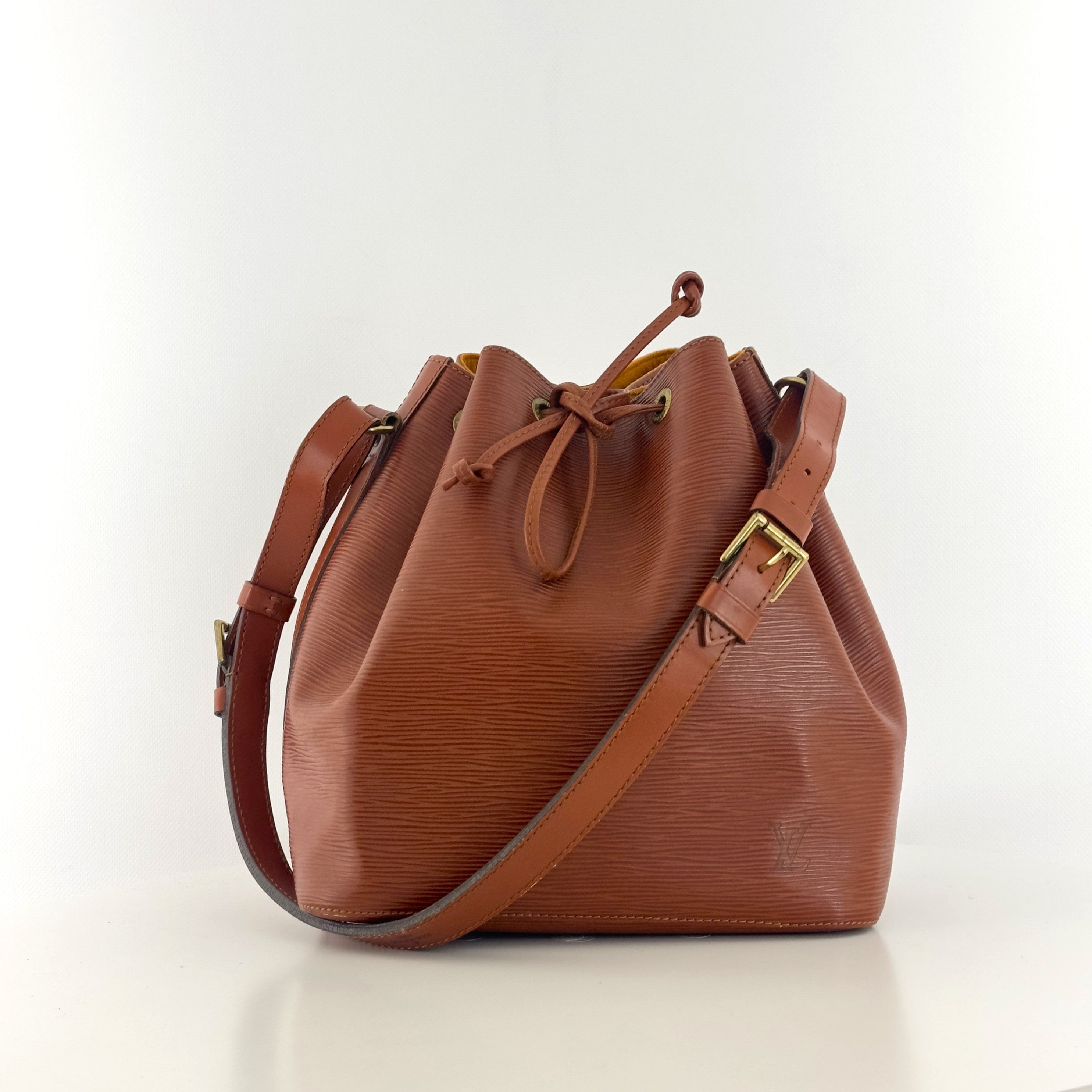 Sac à main LOUIS VUITTON Noé Petit cuir épi camel