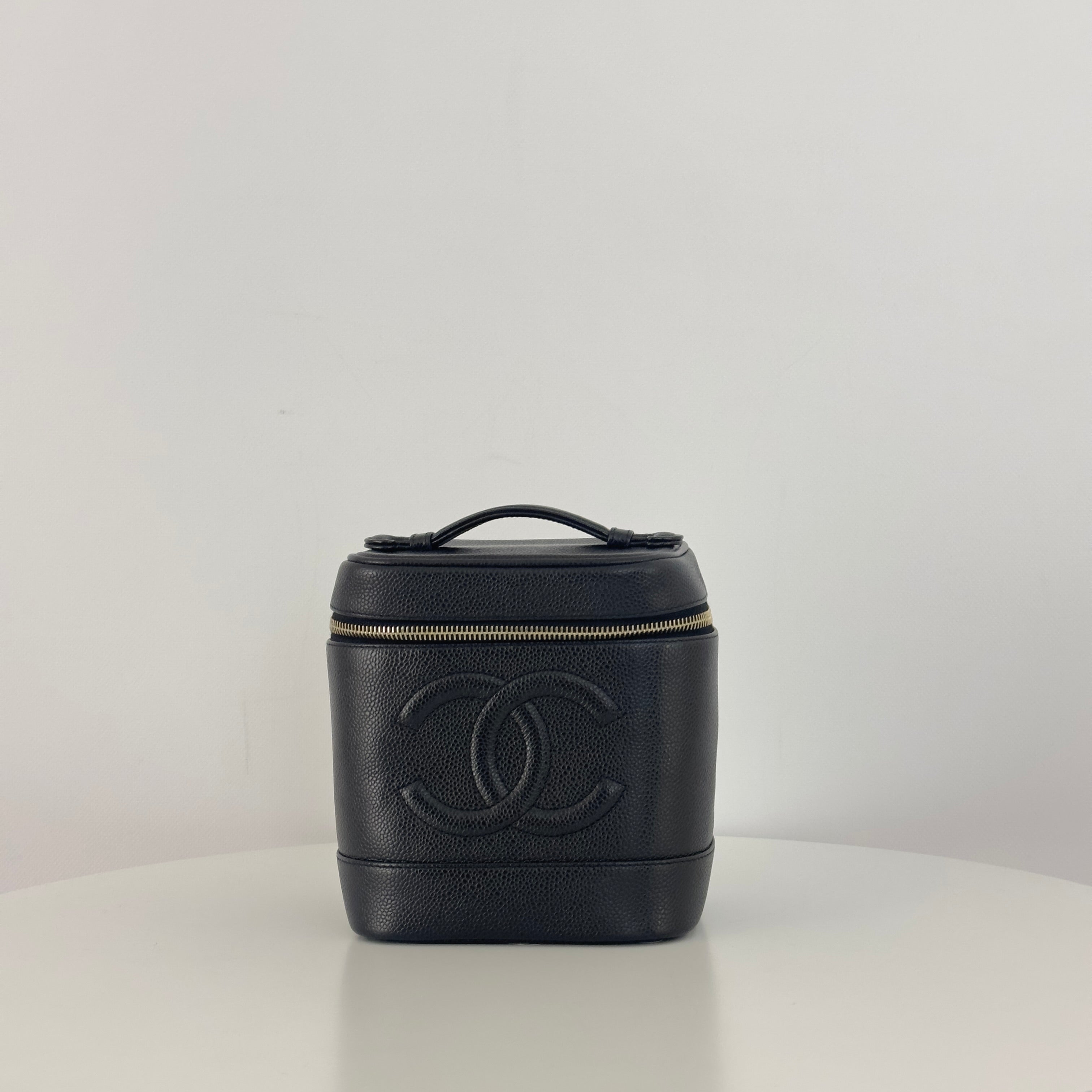 Sac à main CHANEL Vanity cuir caviar noir