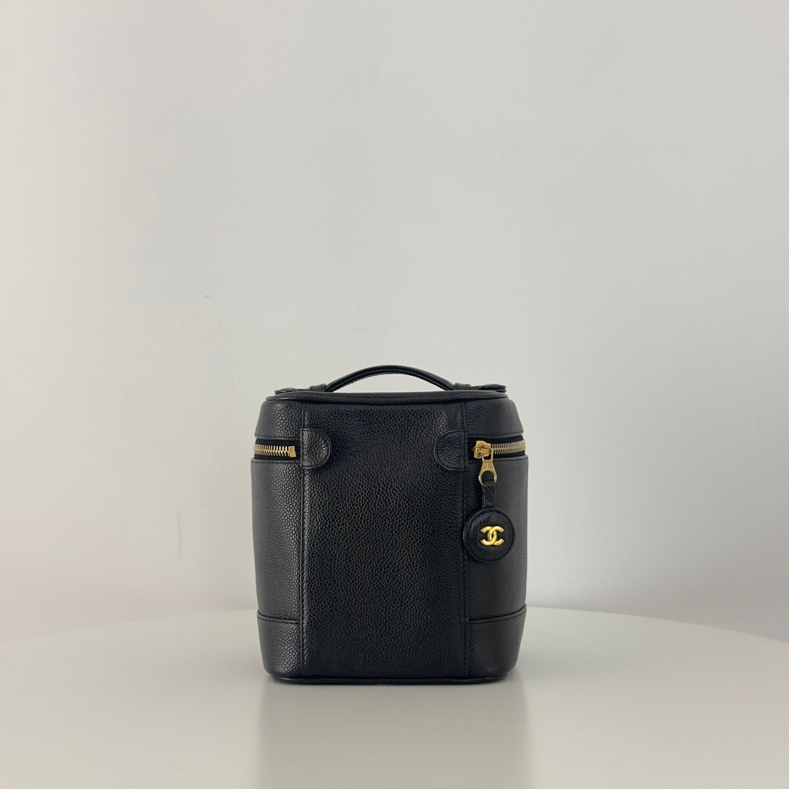 Sac à main CHANEL Vanity cuir caviar noir
