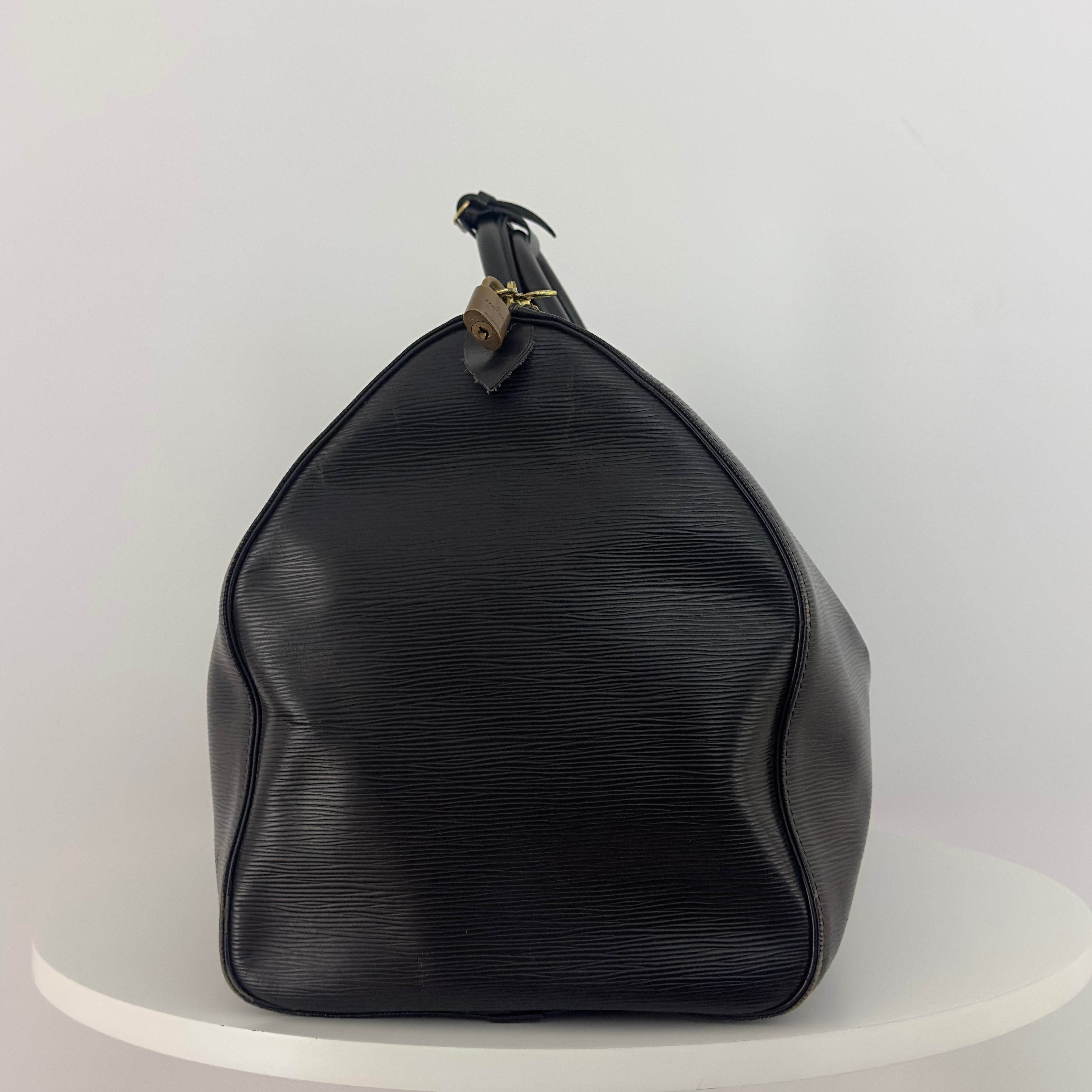 Sac à main LOUIS VUITTON Keepall 55 cuir épi noir