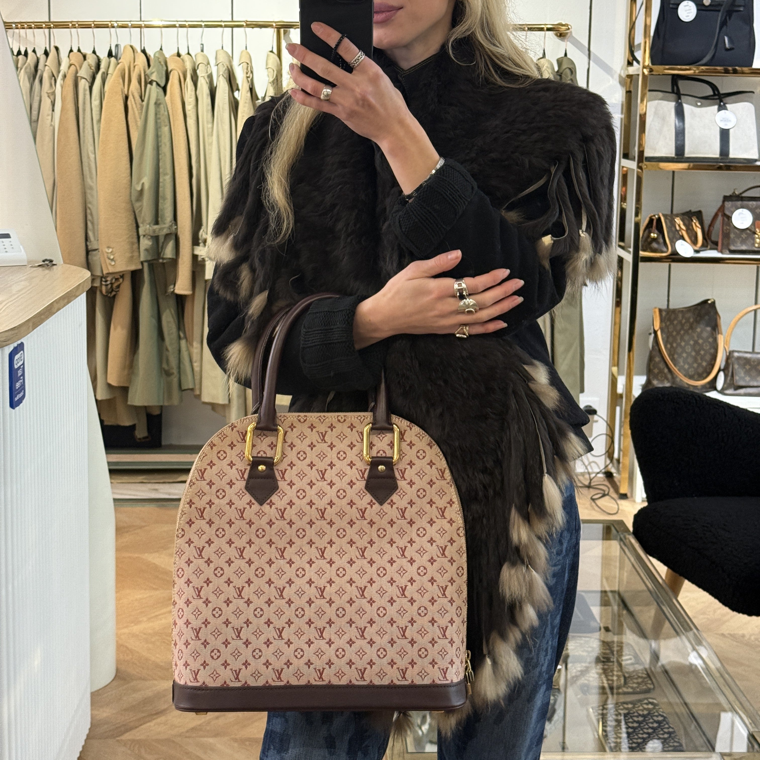 Sac à main LOUIS VUITTON Alma Haut toile et cuir rose