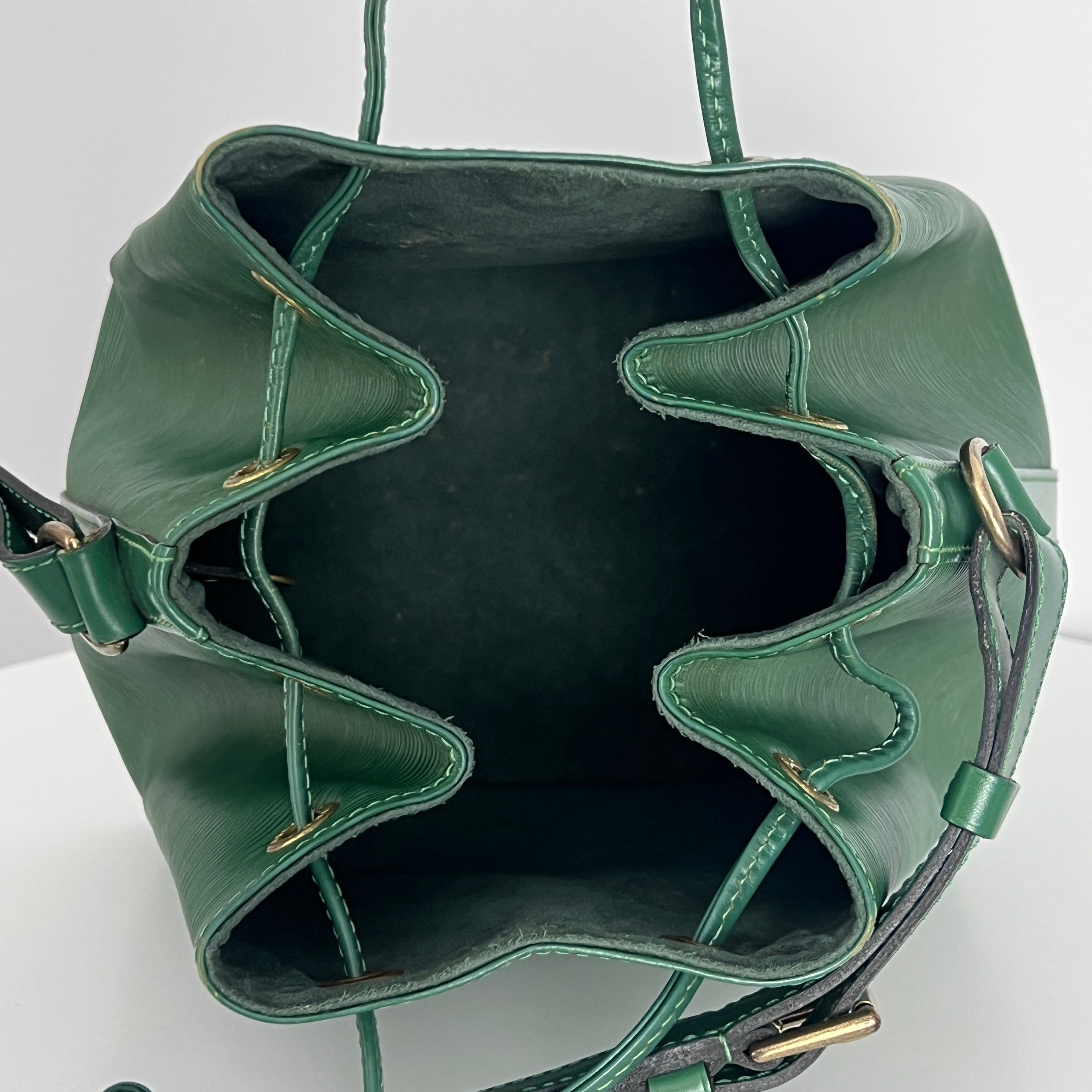 LOUIS VUITTON Noe Petit green epi leather bag