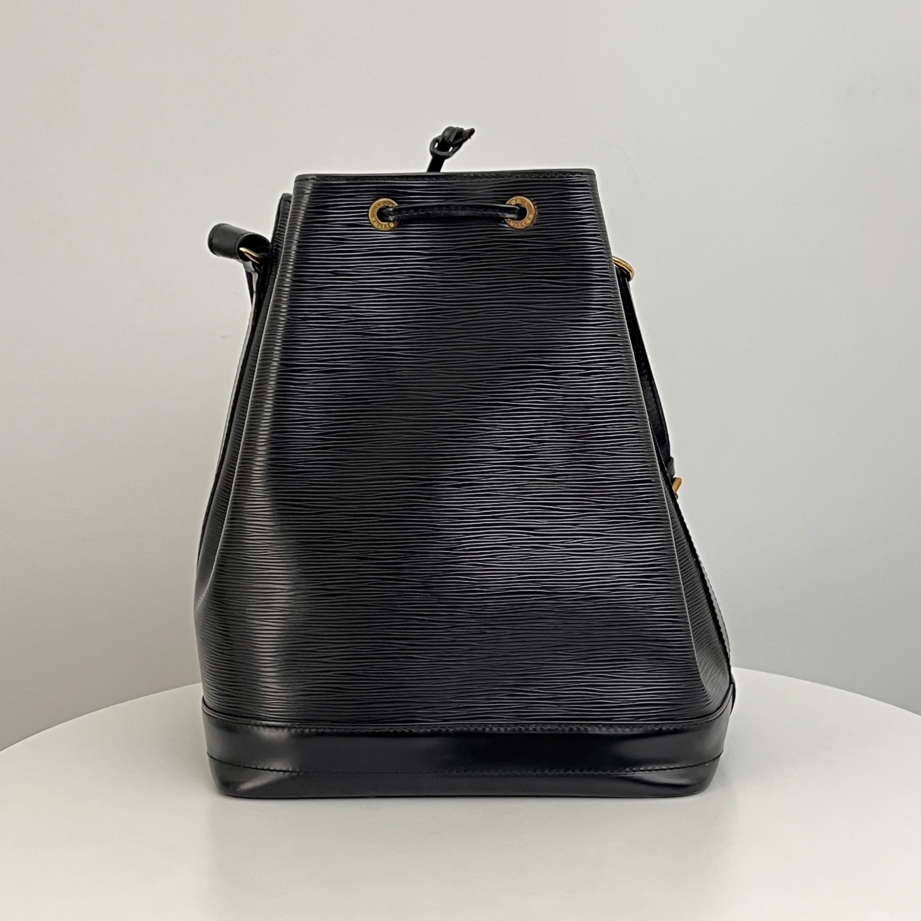 Sac LOUIS VUITTON Noé Grand cuir épi noir