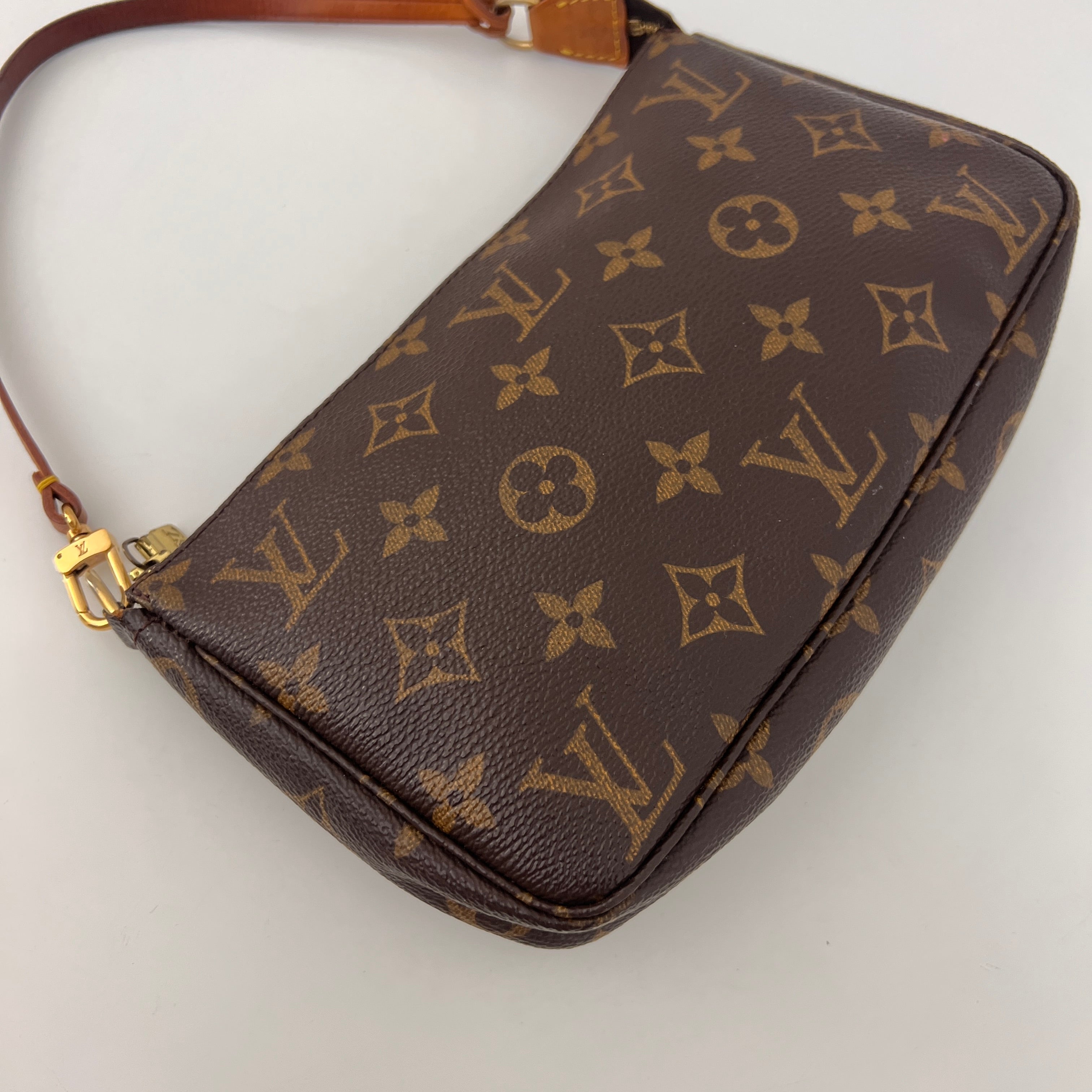 Sac à bandoulière LOUIS VUITTON Pochette Accessoires toile et cuir marron