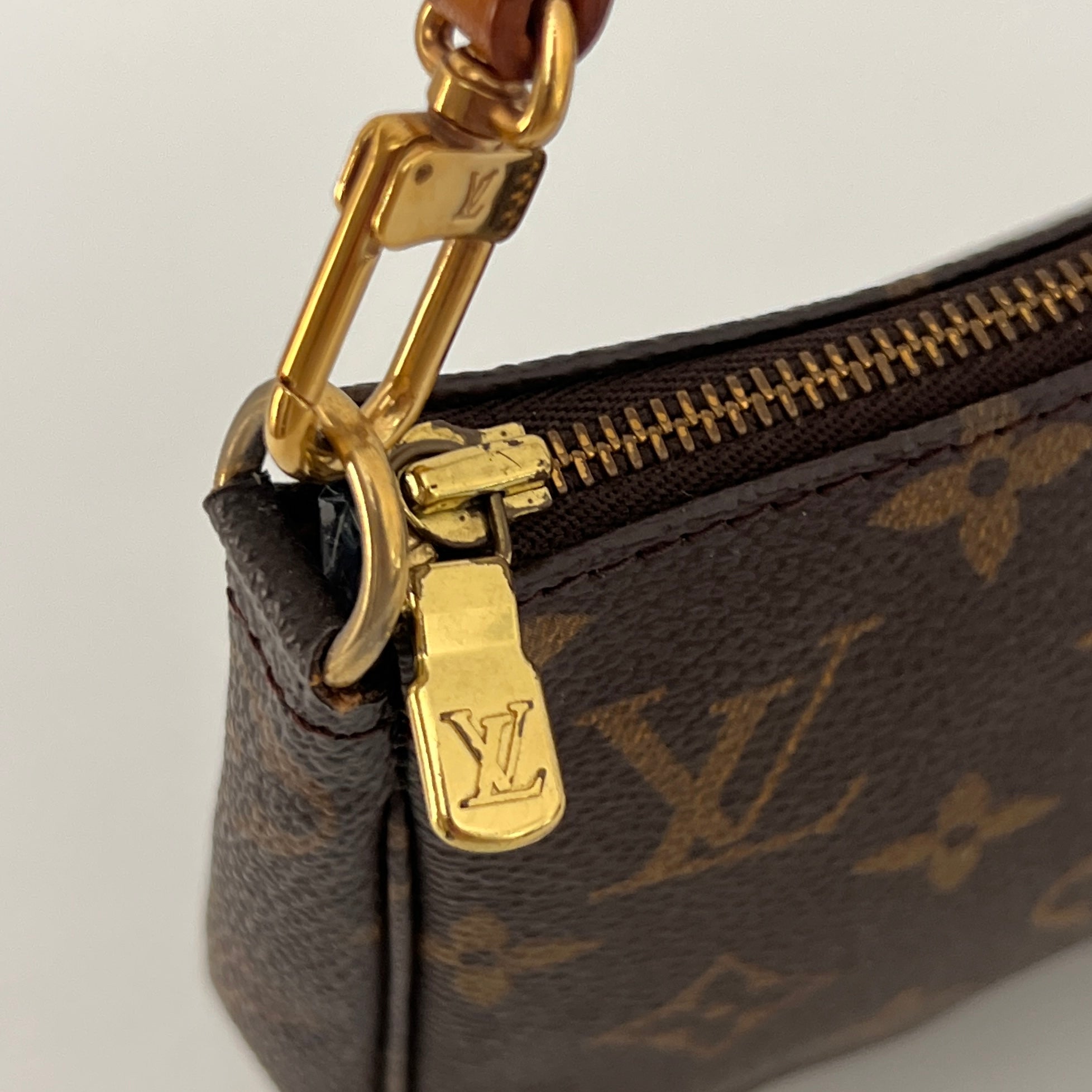 Sac à bandoulière LOUIS VUITTON Pochette Accessoires toile et cuir marron